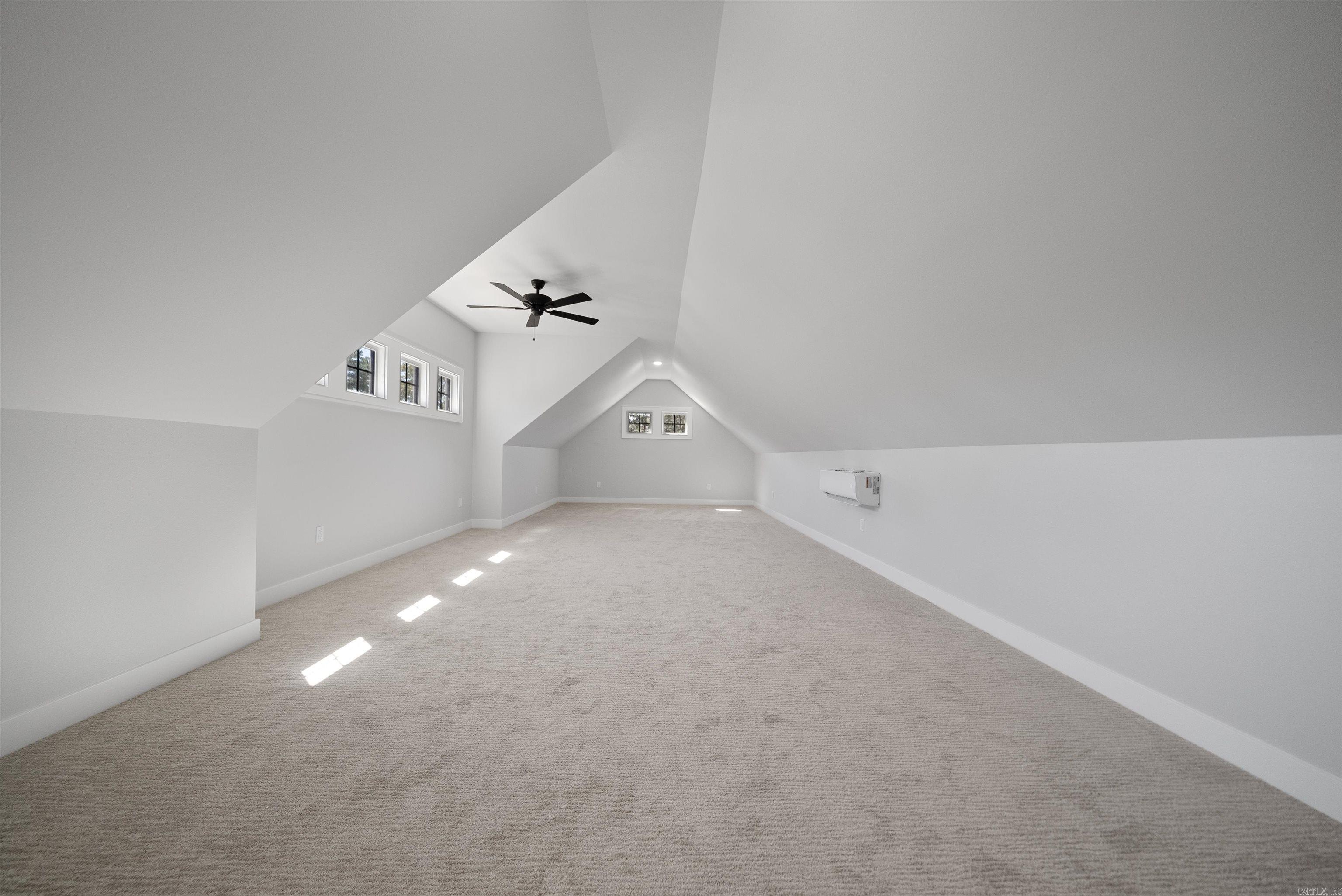 ARLINGTON PARK - Residential