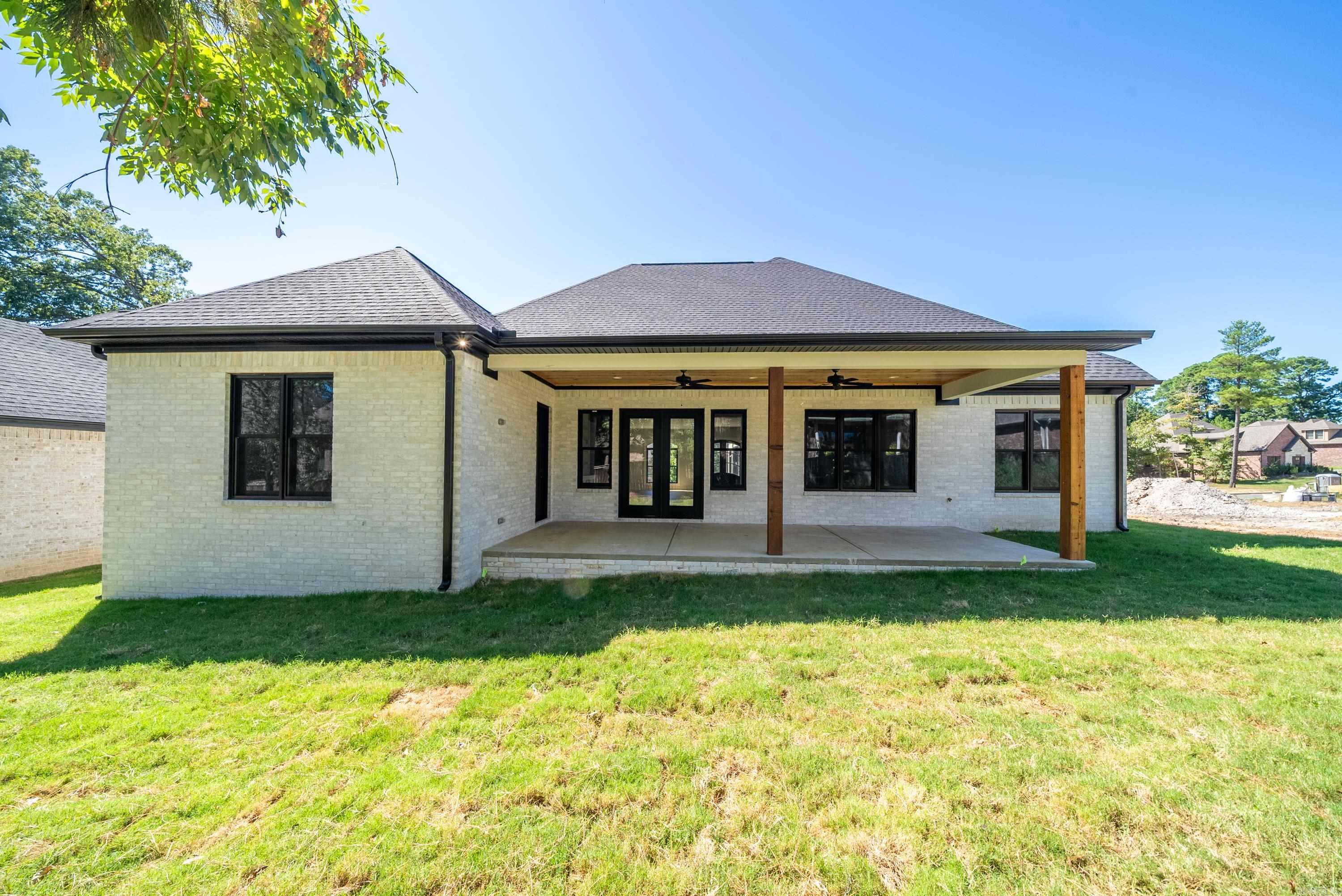 ARLINGTON PARK - Residential