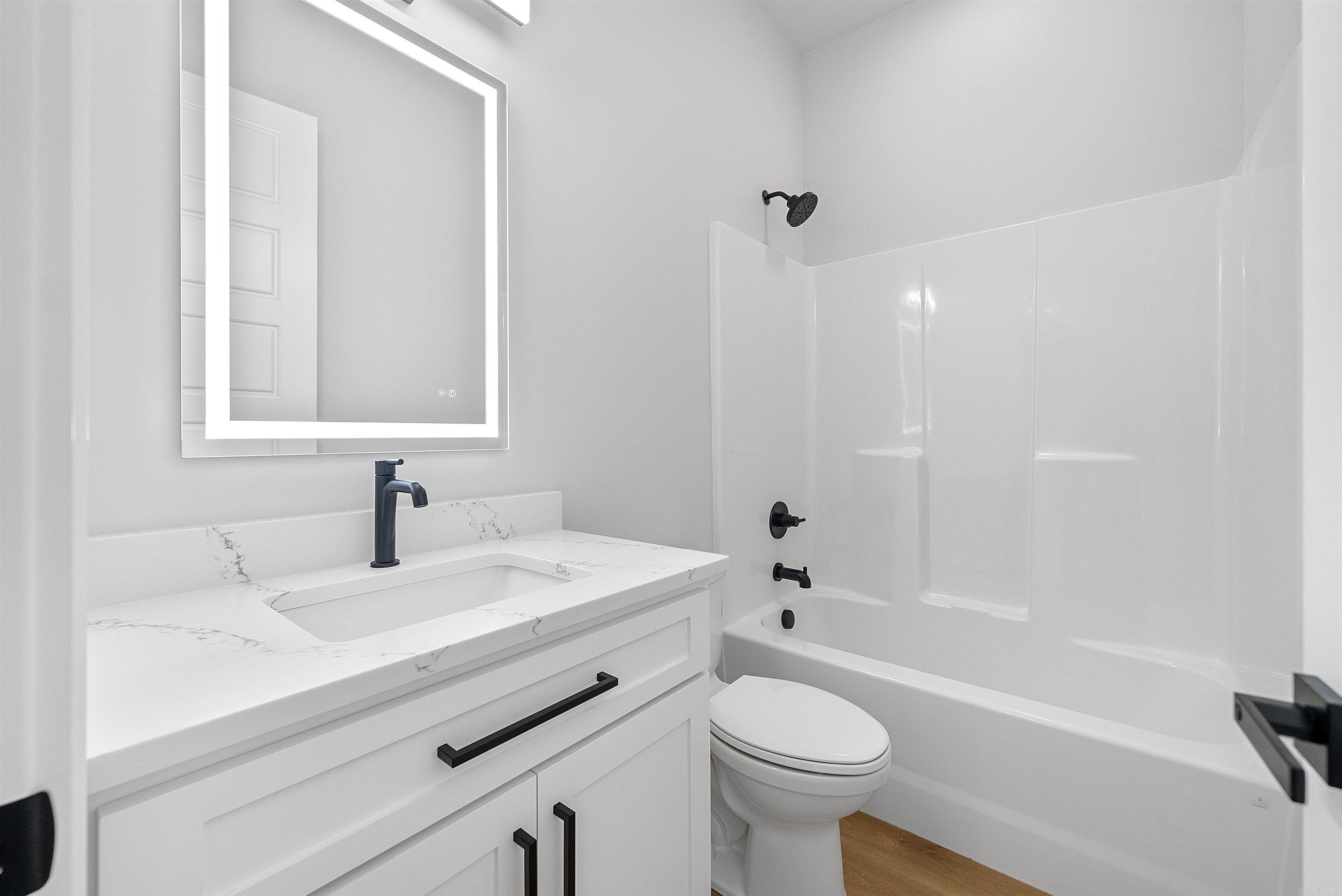 ARLINGTON PARK - Residential