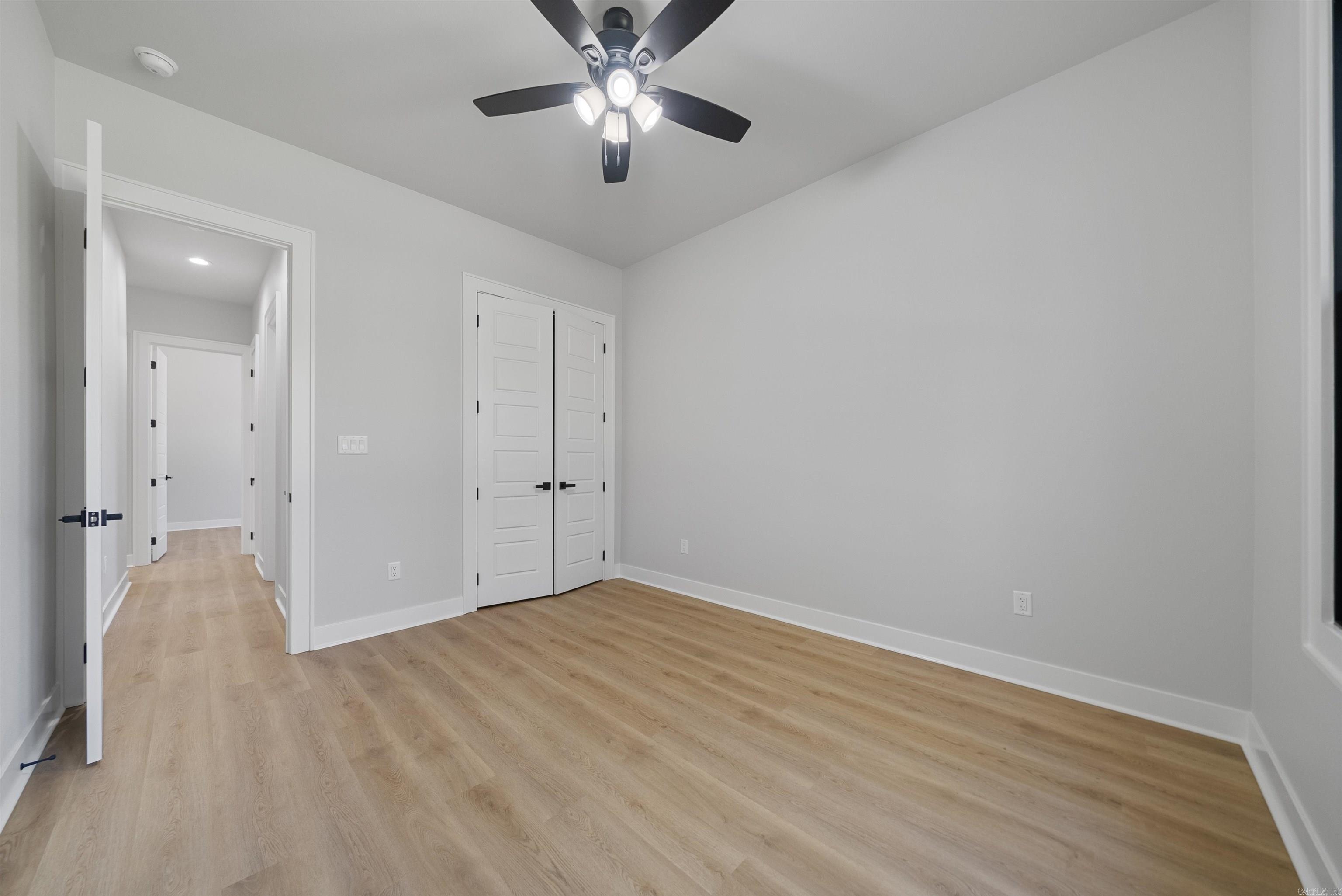 ARLINGTON PARK - Residential