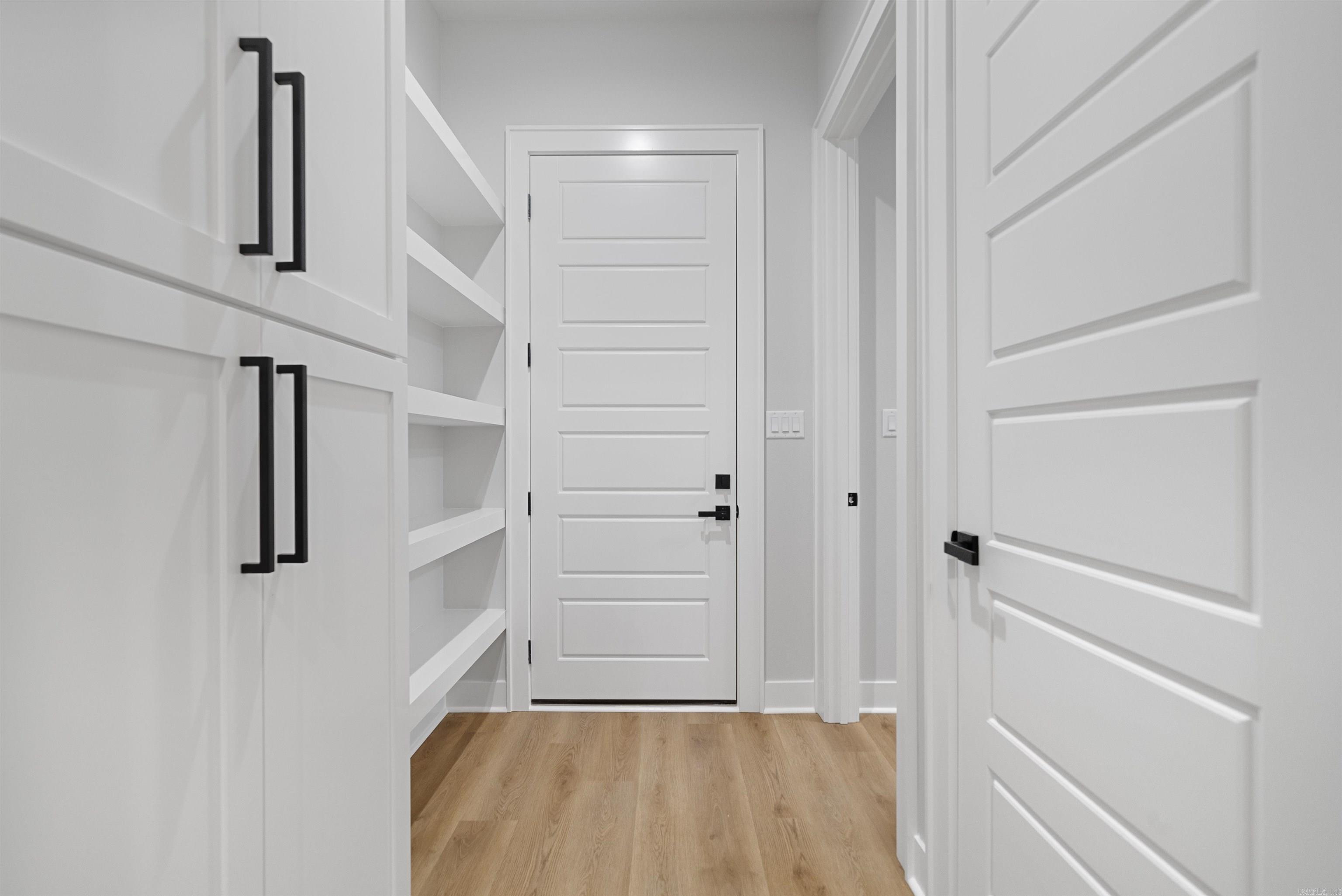 ARLINGTON PARK - Residential