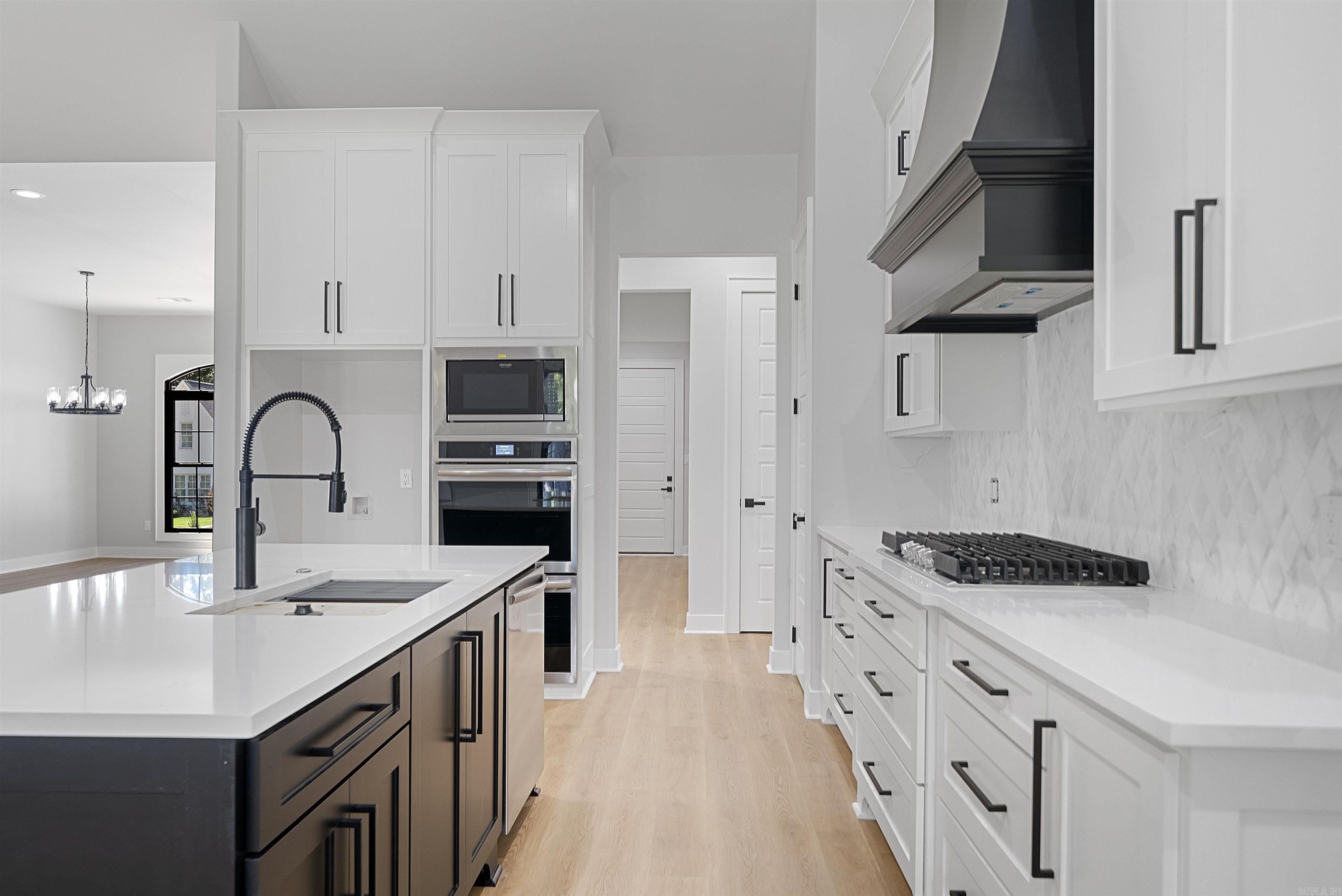 ARLINGTON PARK - Residential