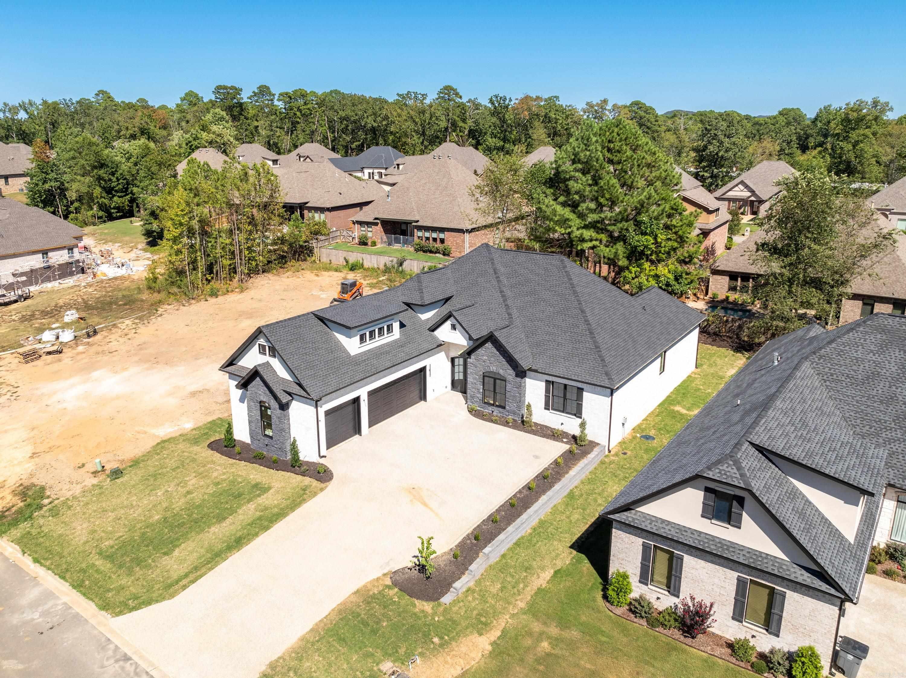 ARLINGTON PARK - Residential