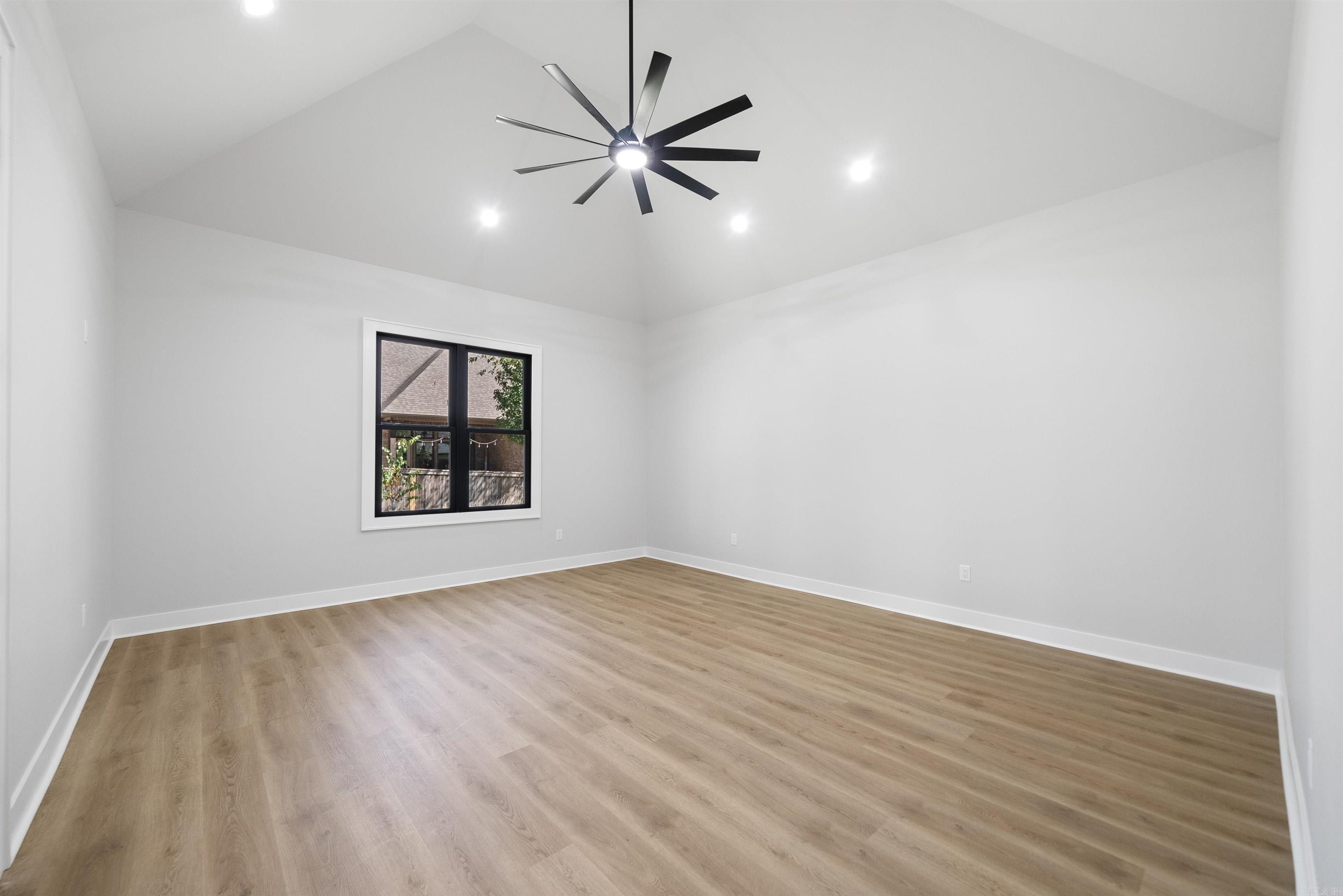 ARLINGTON PARK - Residential
