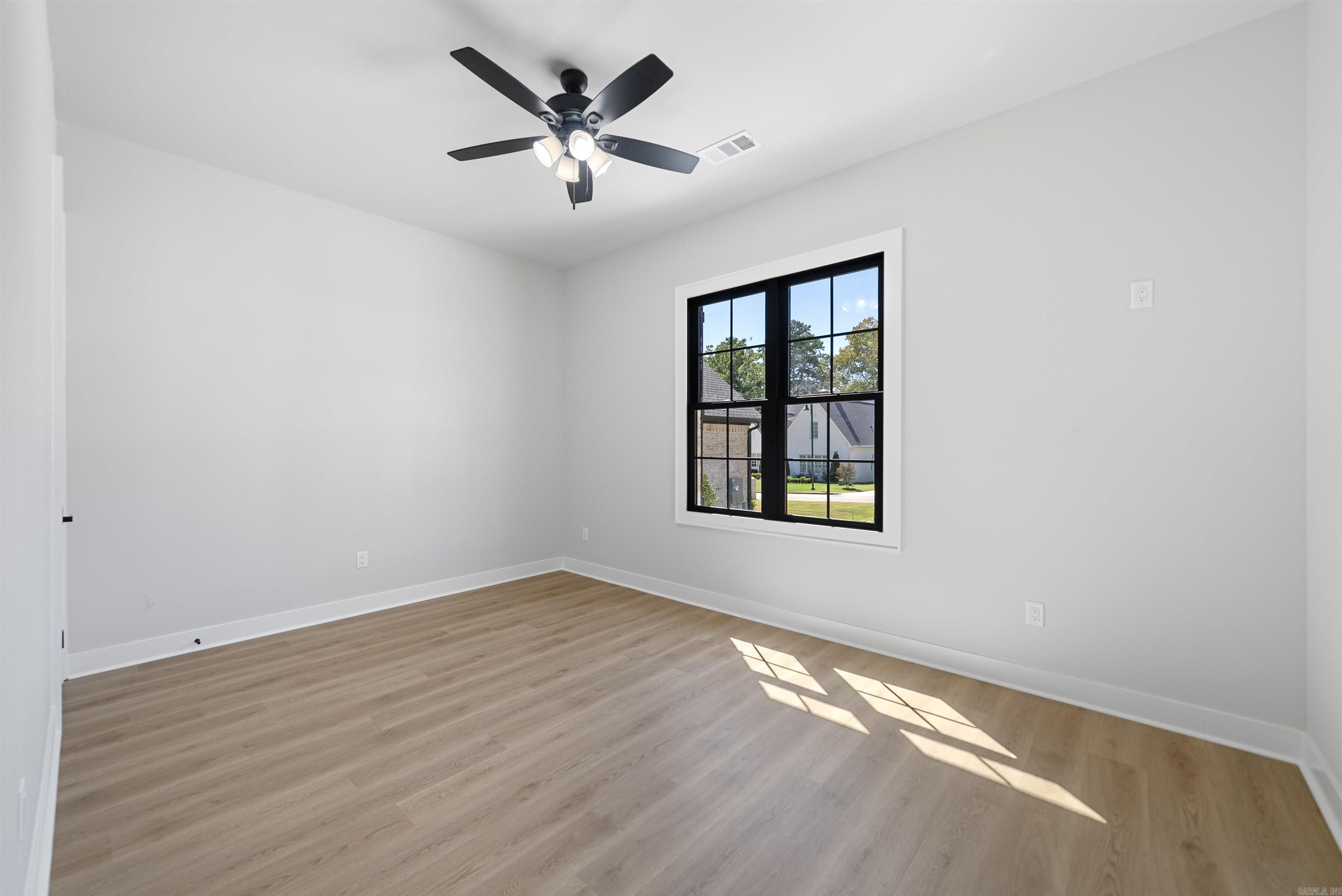 ARLINGTON PARK - Residential