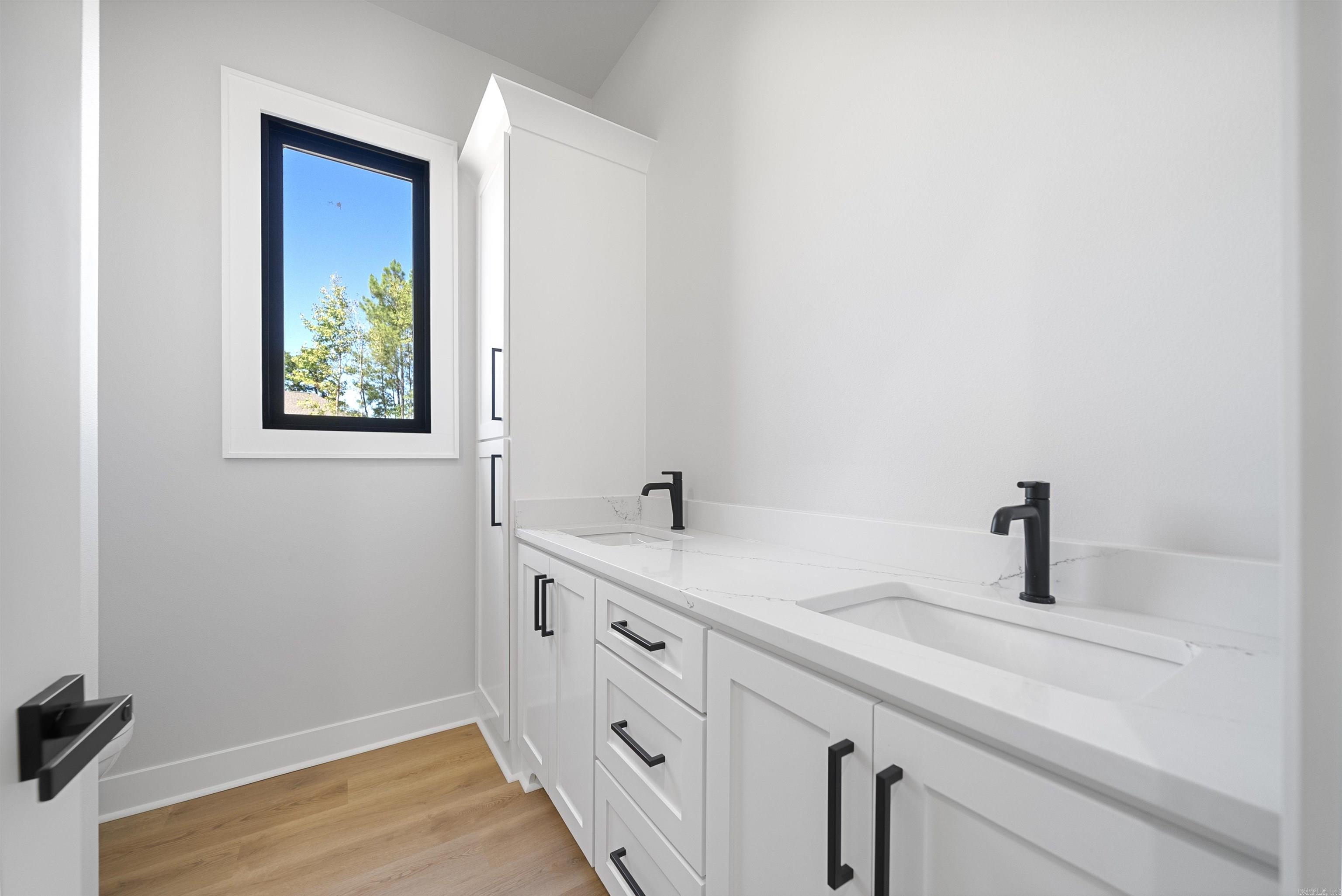 ARLINGTON PARK - Residential