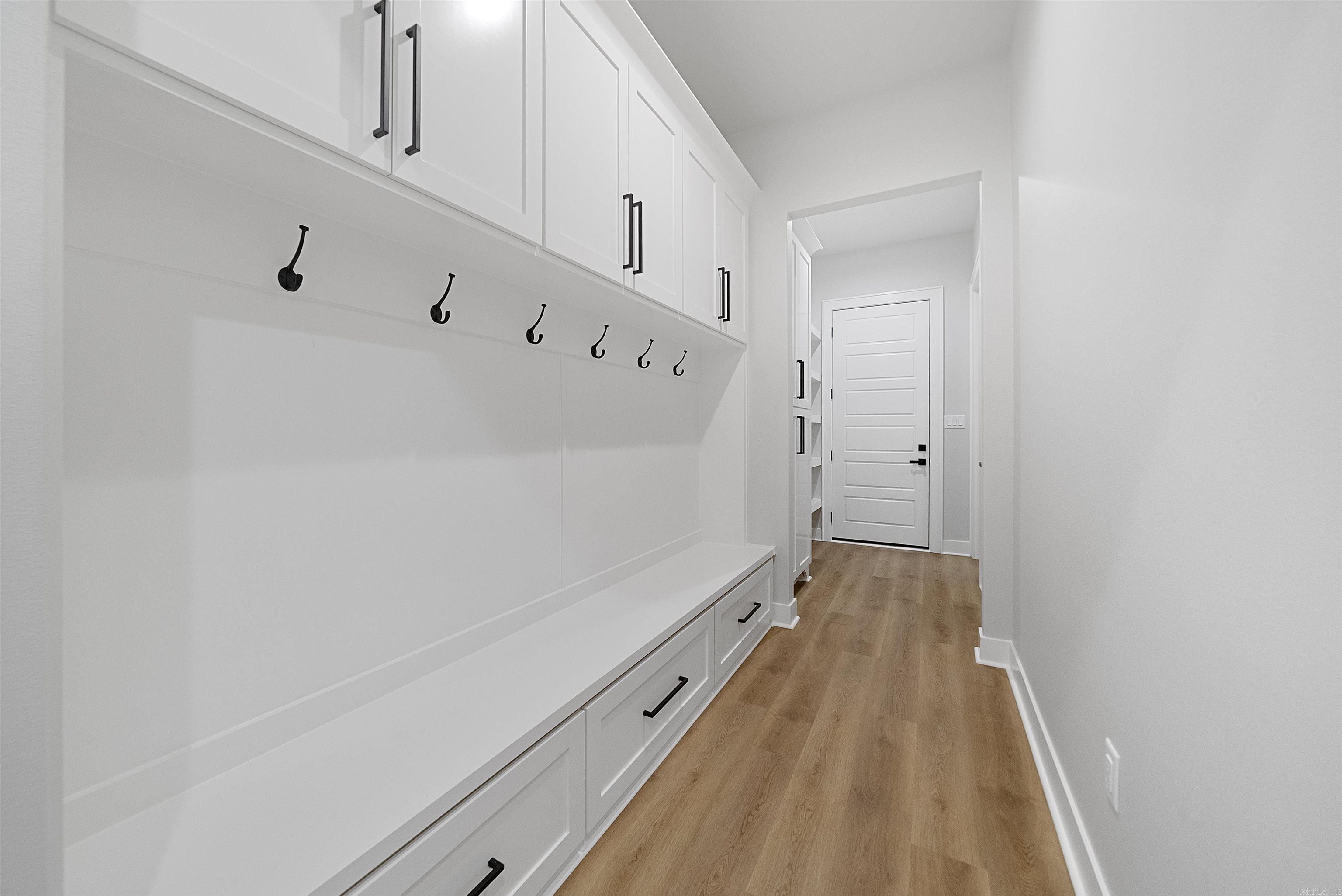 ARLINGTON PARK - Residential