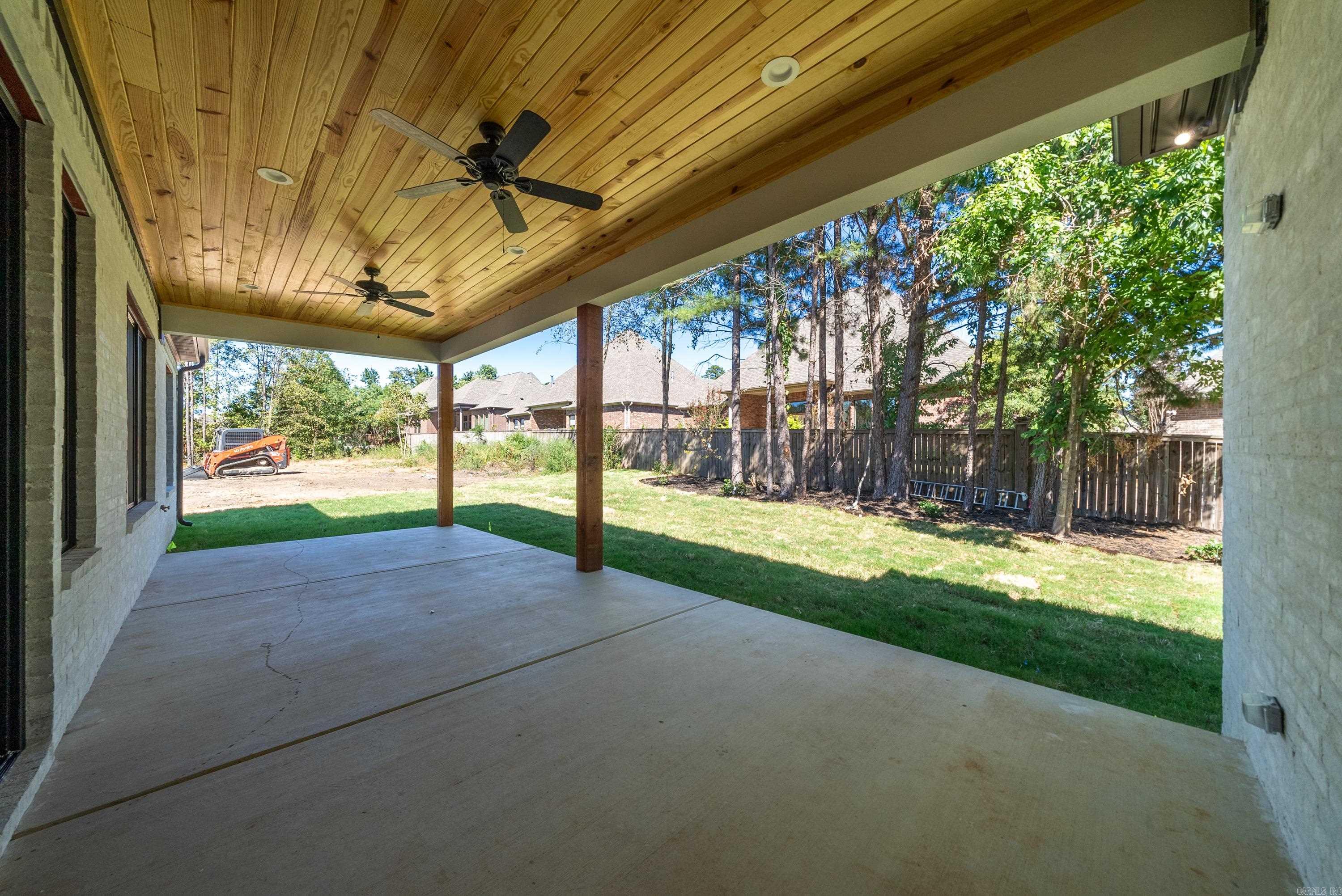 ARLINGTON PARK - Residential
