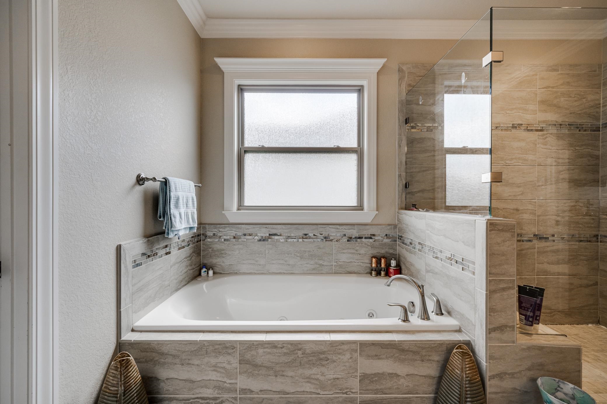 COUNTRY CLUB OF ARK THE - Residential