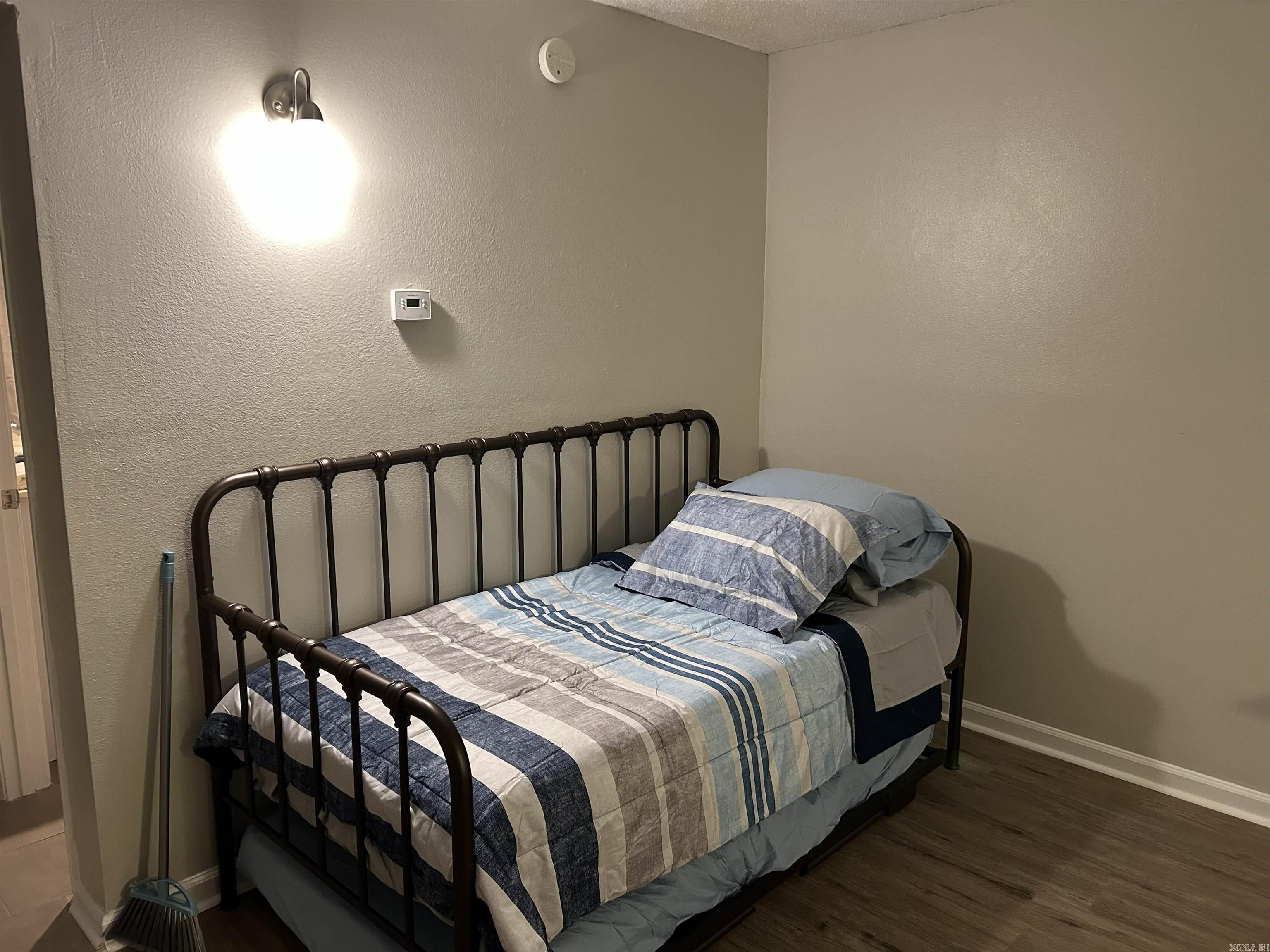 SUMMER HILL PLACE - Residential