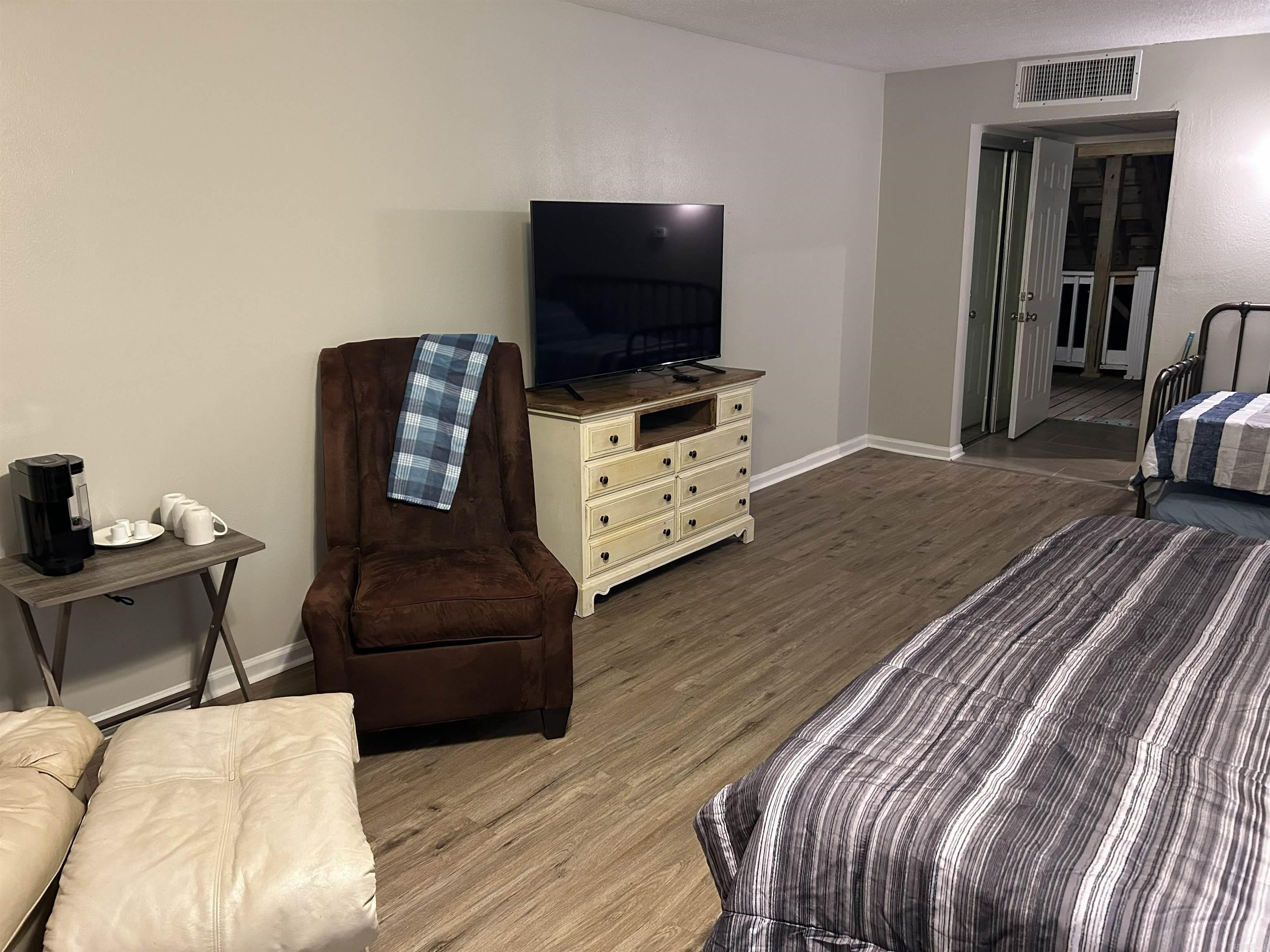 SUMMER HILL PLACE - Residential