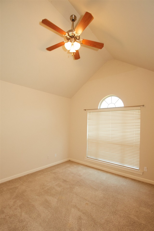 COUNTRY CLUB OF ARK THE - Residential Lease