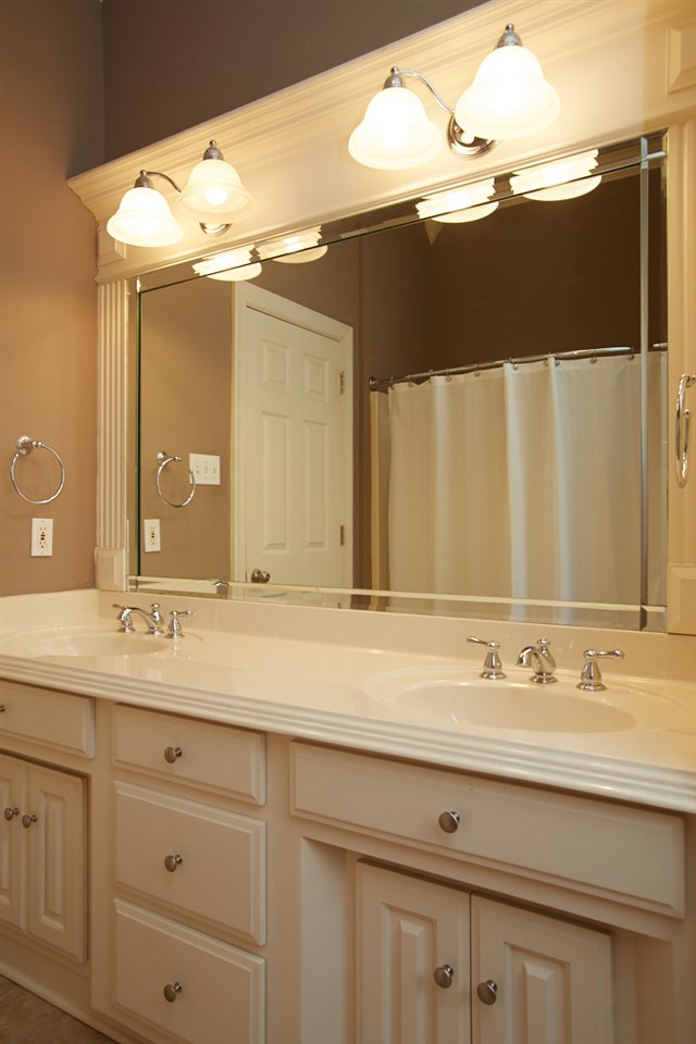 COUNTRY CLUB OF ARK THE - Residential Lease