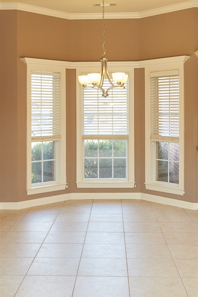 COUNTRY CLUB OF ARK THE - Residential Lease