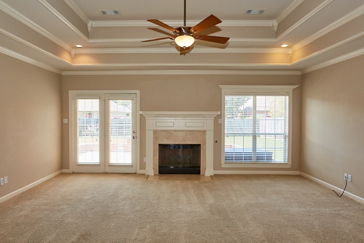 COUNTRY CLUB OF ARK THE - Residential Lease