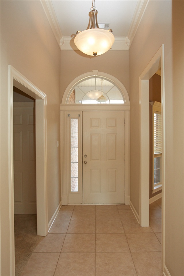 COUNTRY CLUB OF ARK THE - Residential Lease