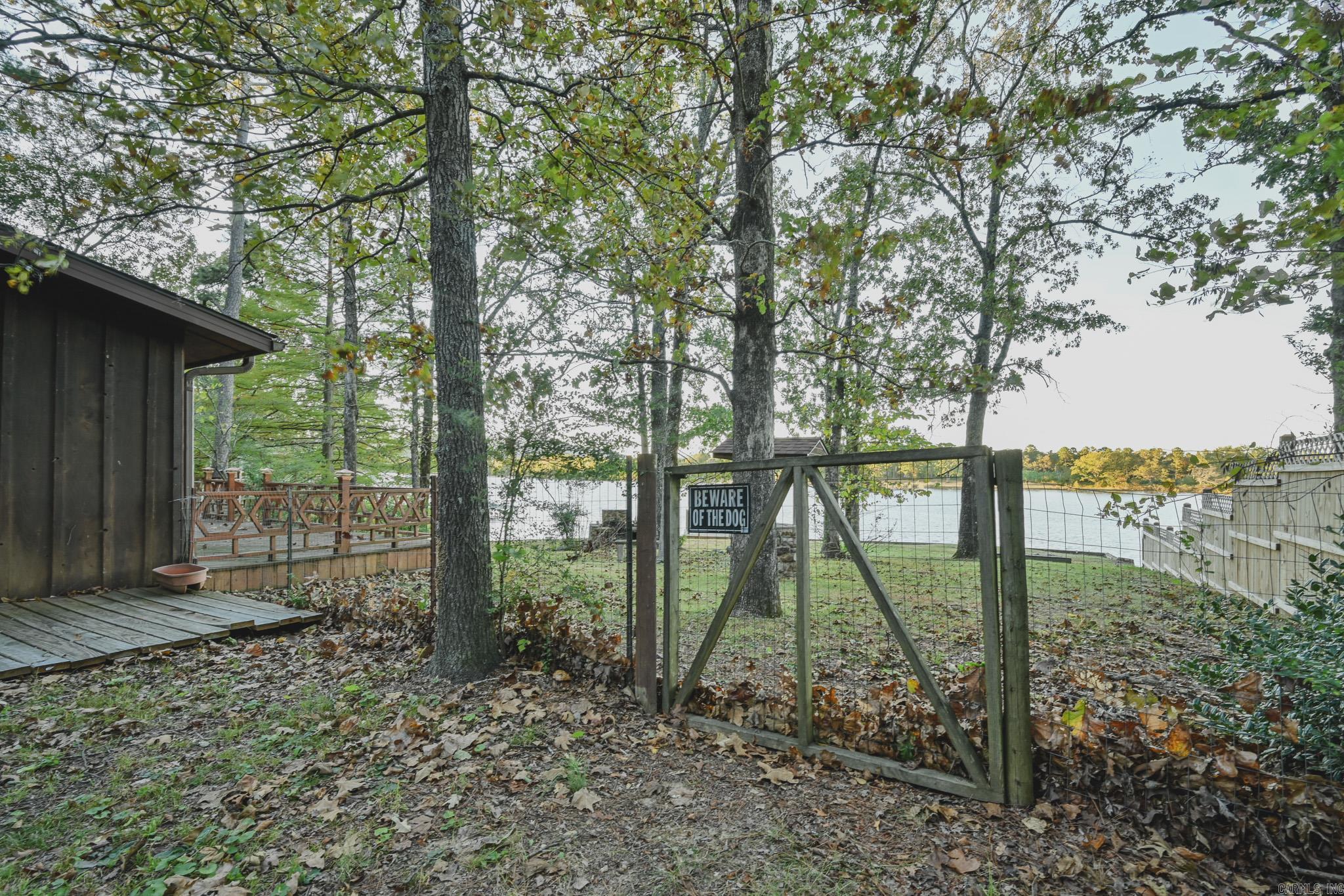 Lake Mena - Residential