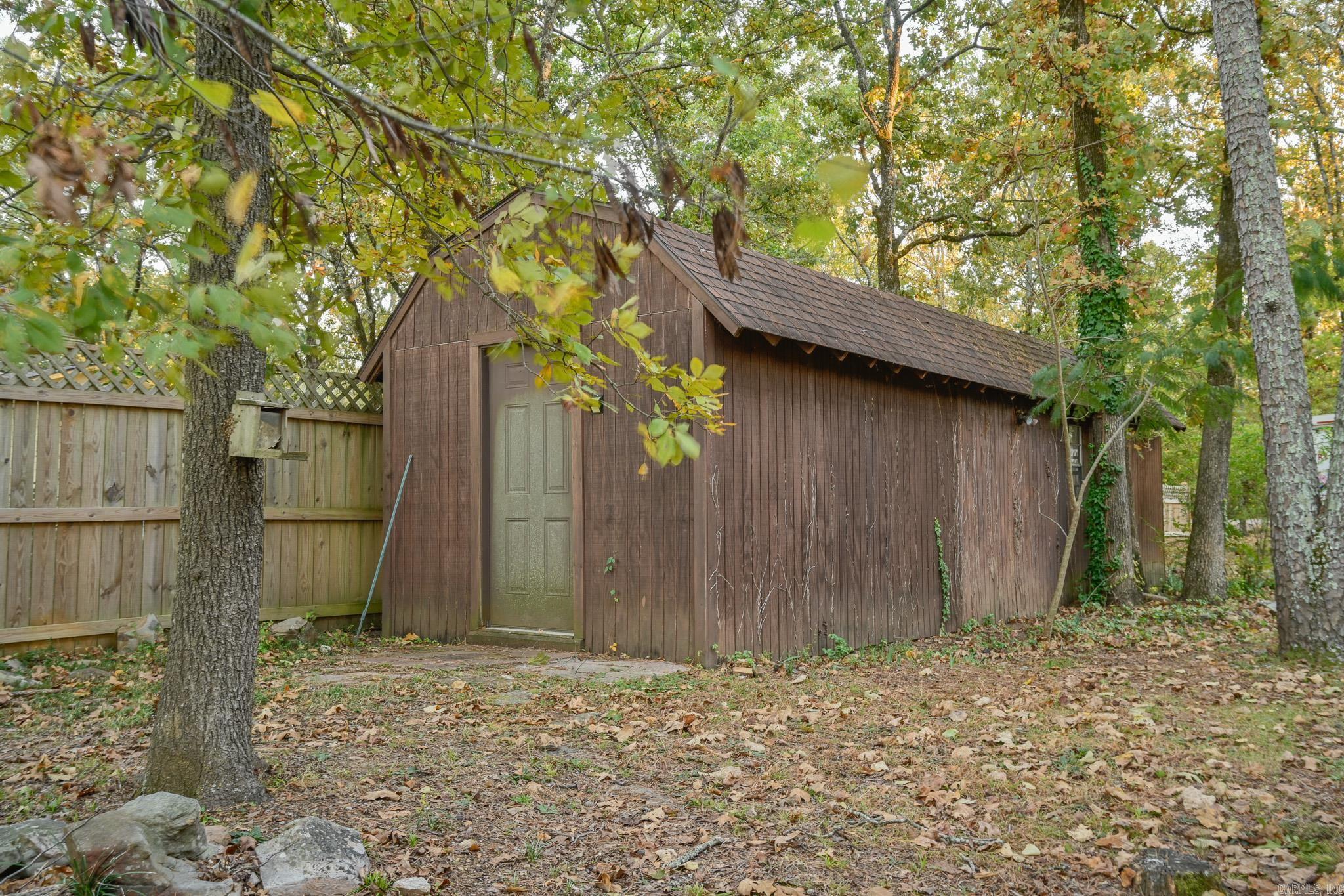 Lake Mena - Residential