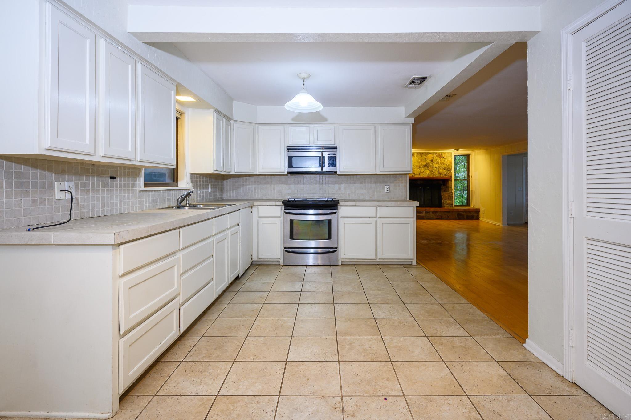 Lake Mena - Residential