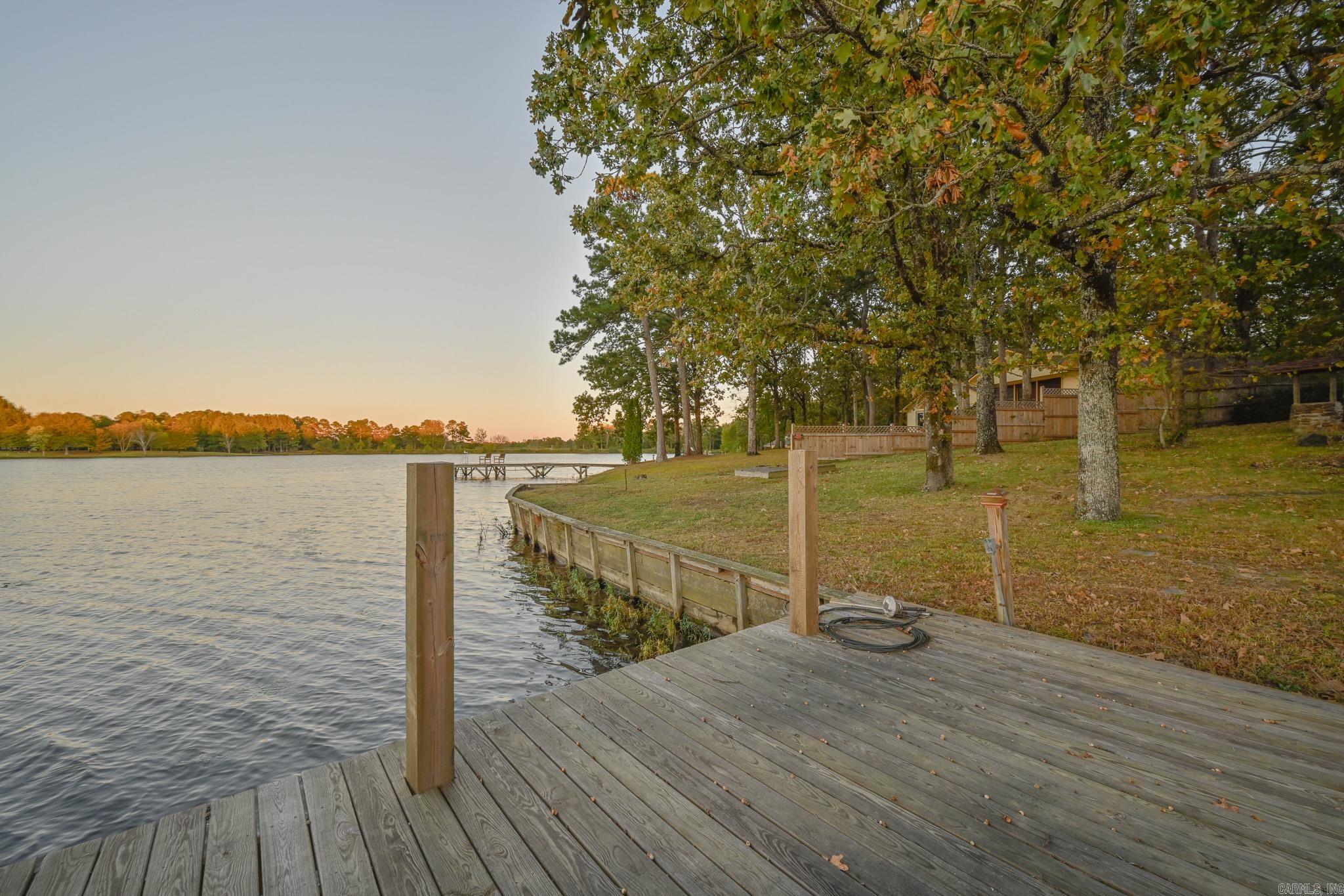 Lake Mena - Residential