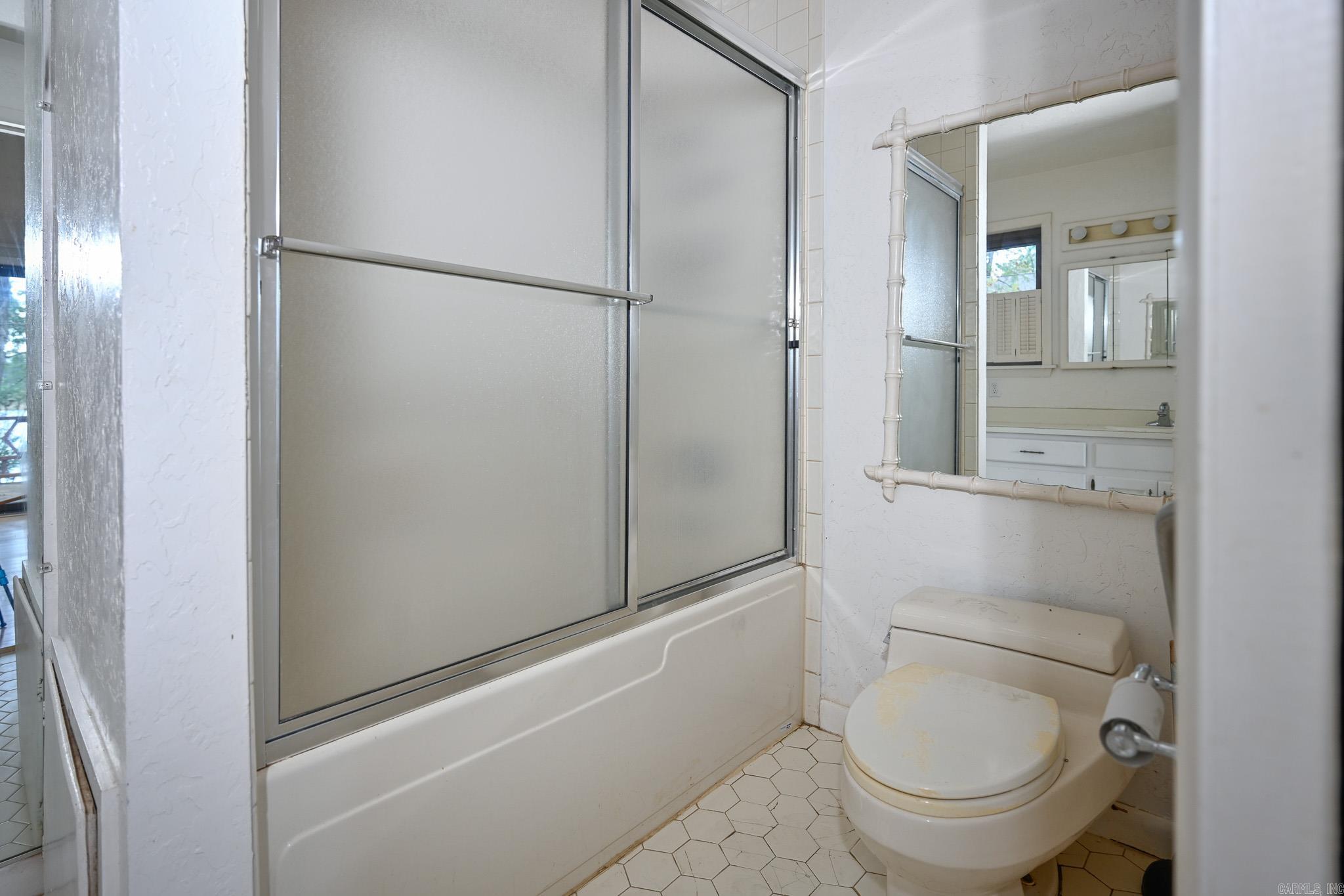 Lake Mena - Residential