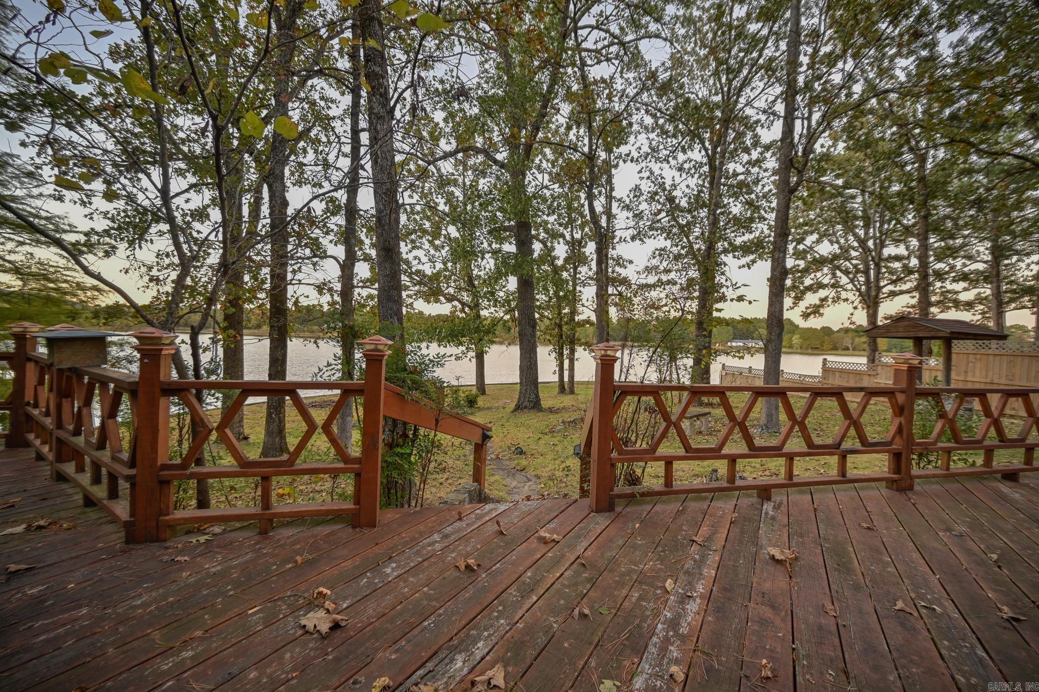 Lake Mena - Residential