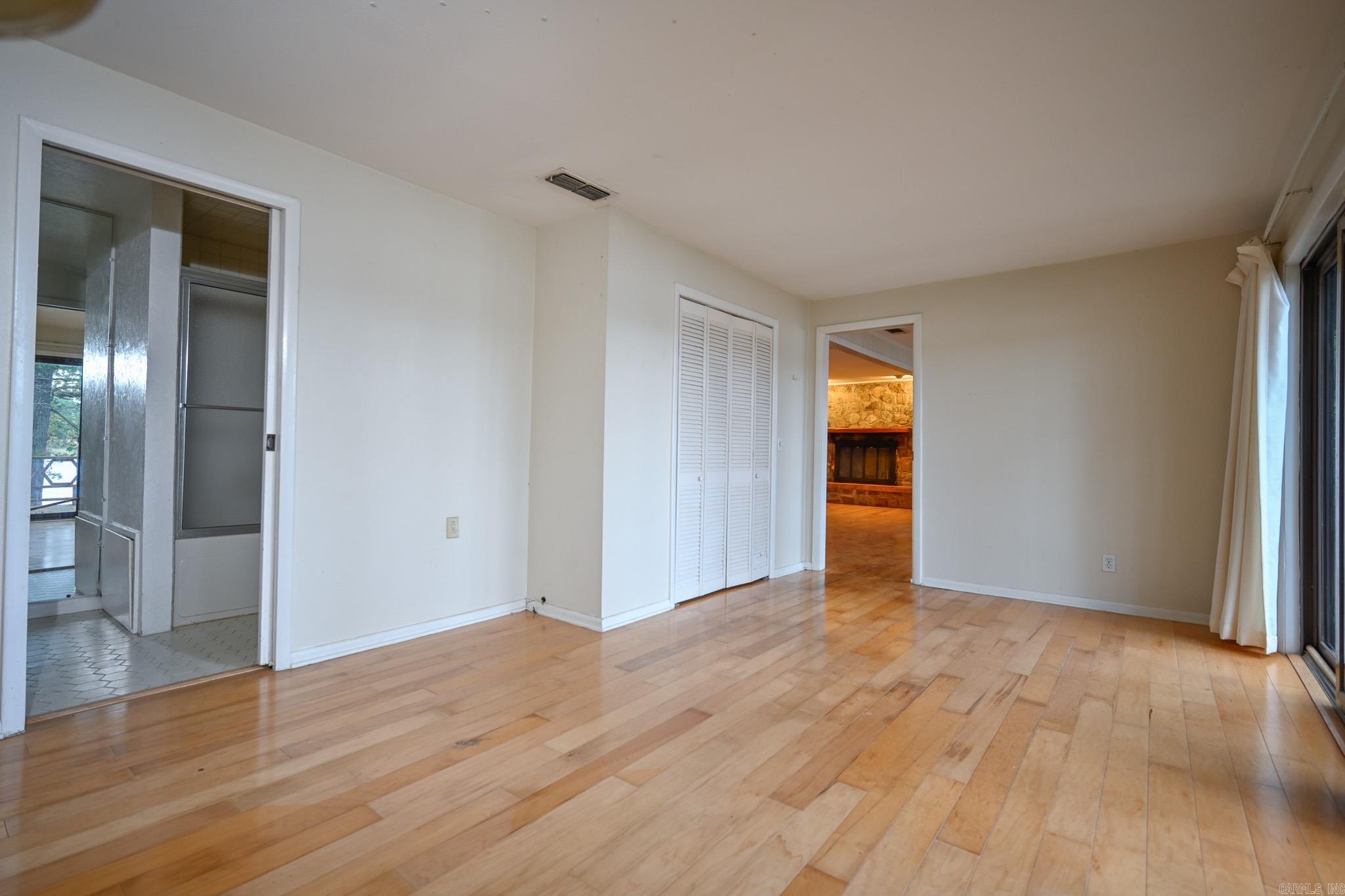 Lake Mena - Residential