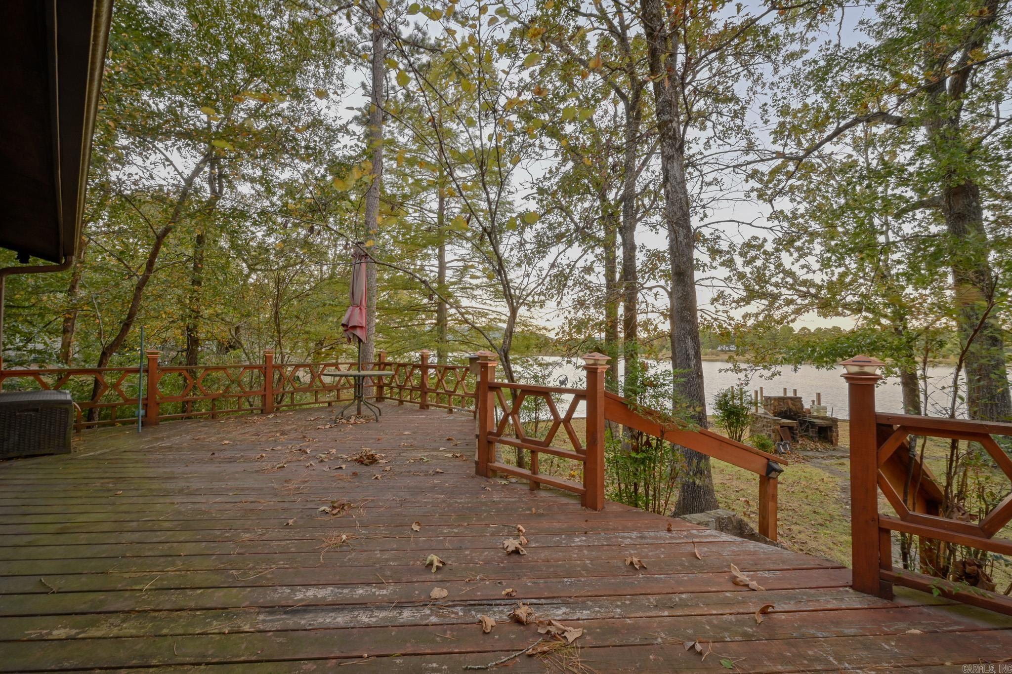 Lake Mena - Residential