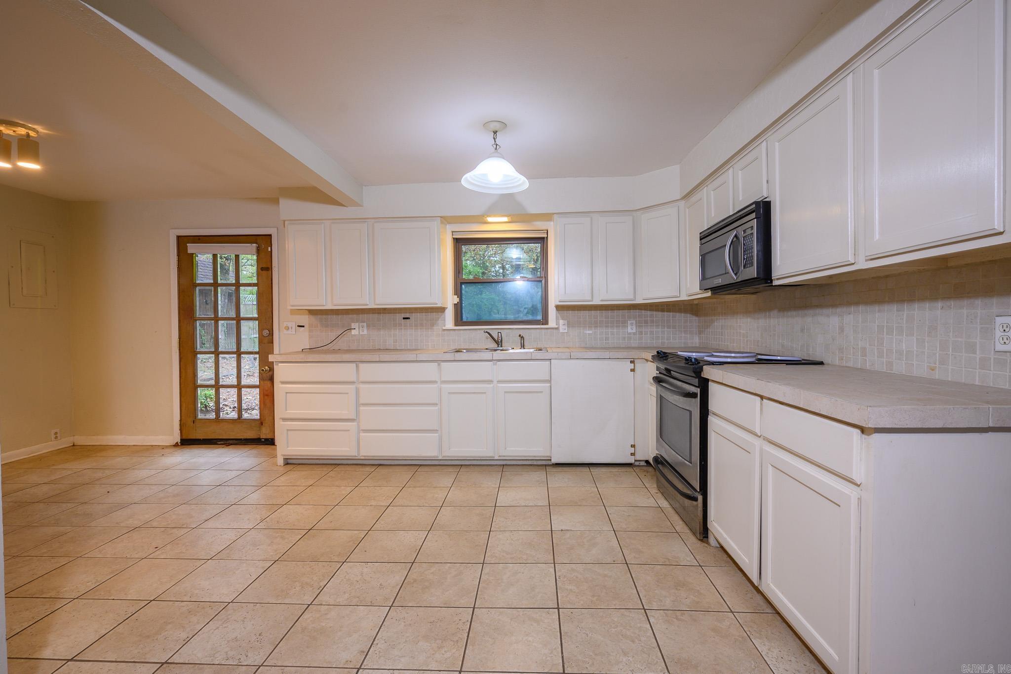 Lake Mena - Residential