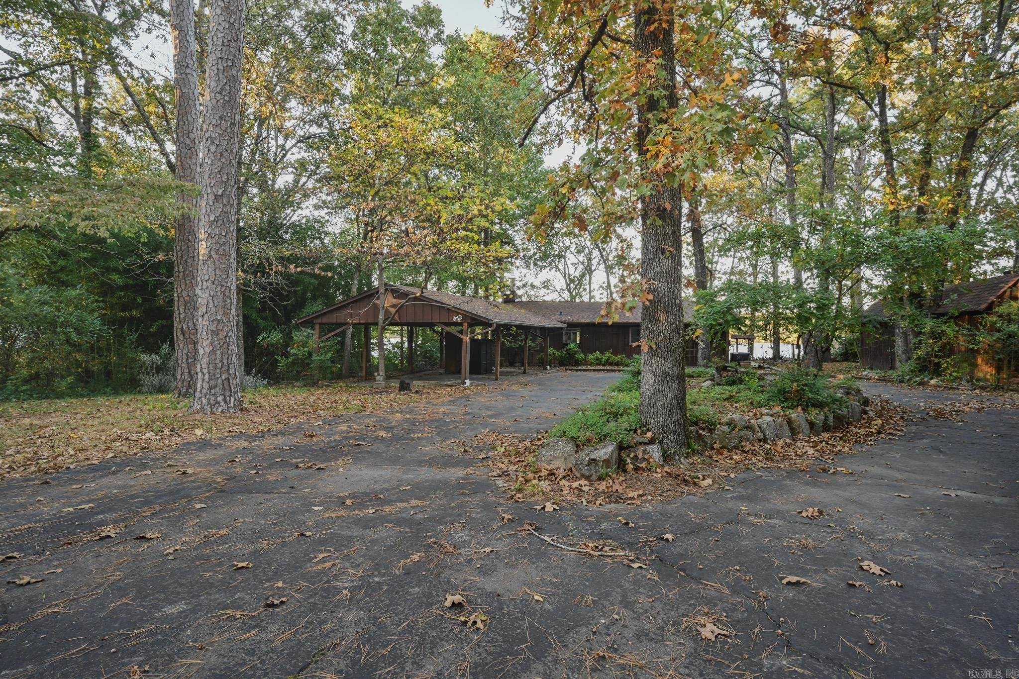 Lake Mena - Residential