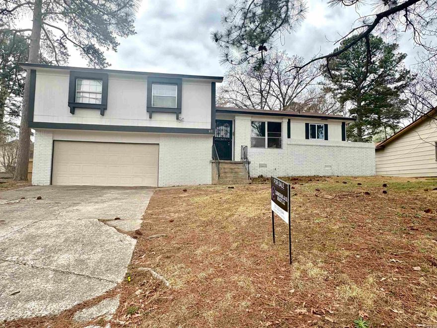 Beautifully maintained home located just minutes from Boyle Park in the heart of Little Rock. This inviting property offers a comfortable layout with spacious living areas, a functional kitchen, and well-size bedrooms. Enjoy the convenience of being close to parks, shopping, dining, and major roads while still having a peaceful place to call home. Whether you're a first-time homebuyer, downsizing, or looking for a great investment opportunity, this home has incredible potential.  Schedule your showing today!