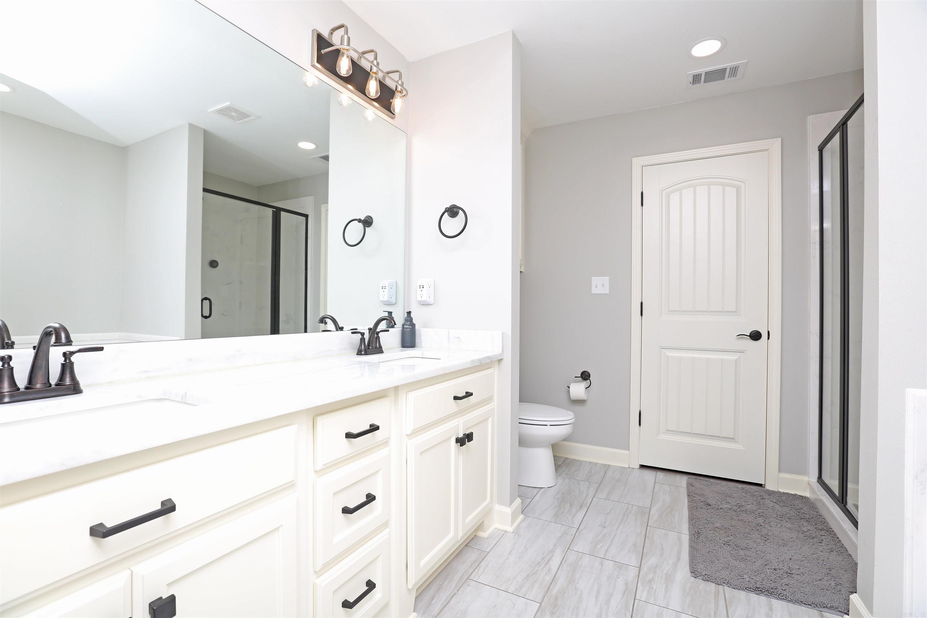 JAXON TERRACE - Residential