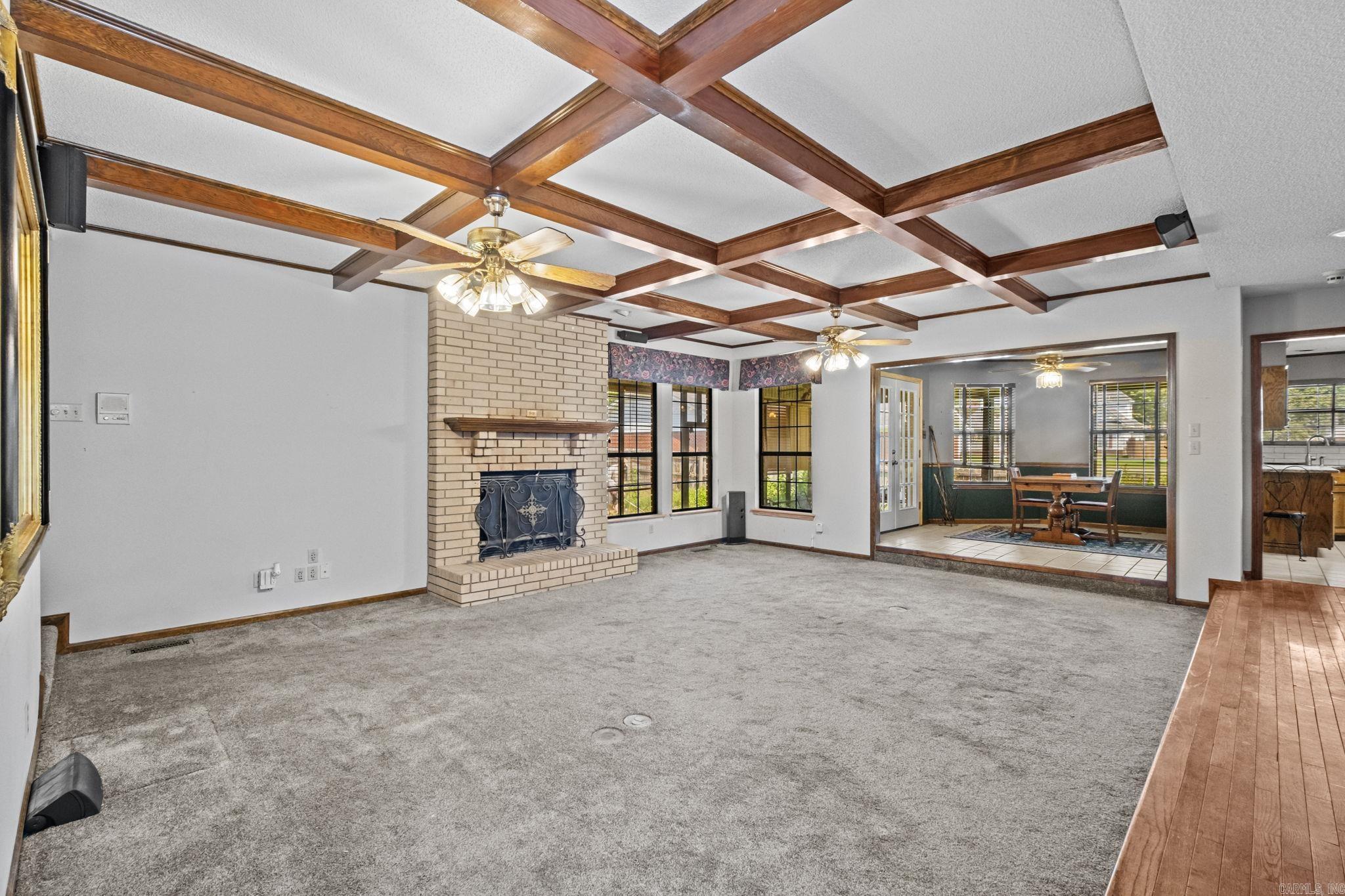 EAST MEADOW - Residential