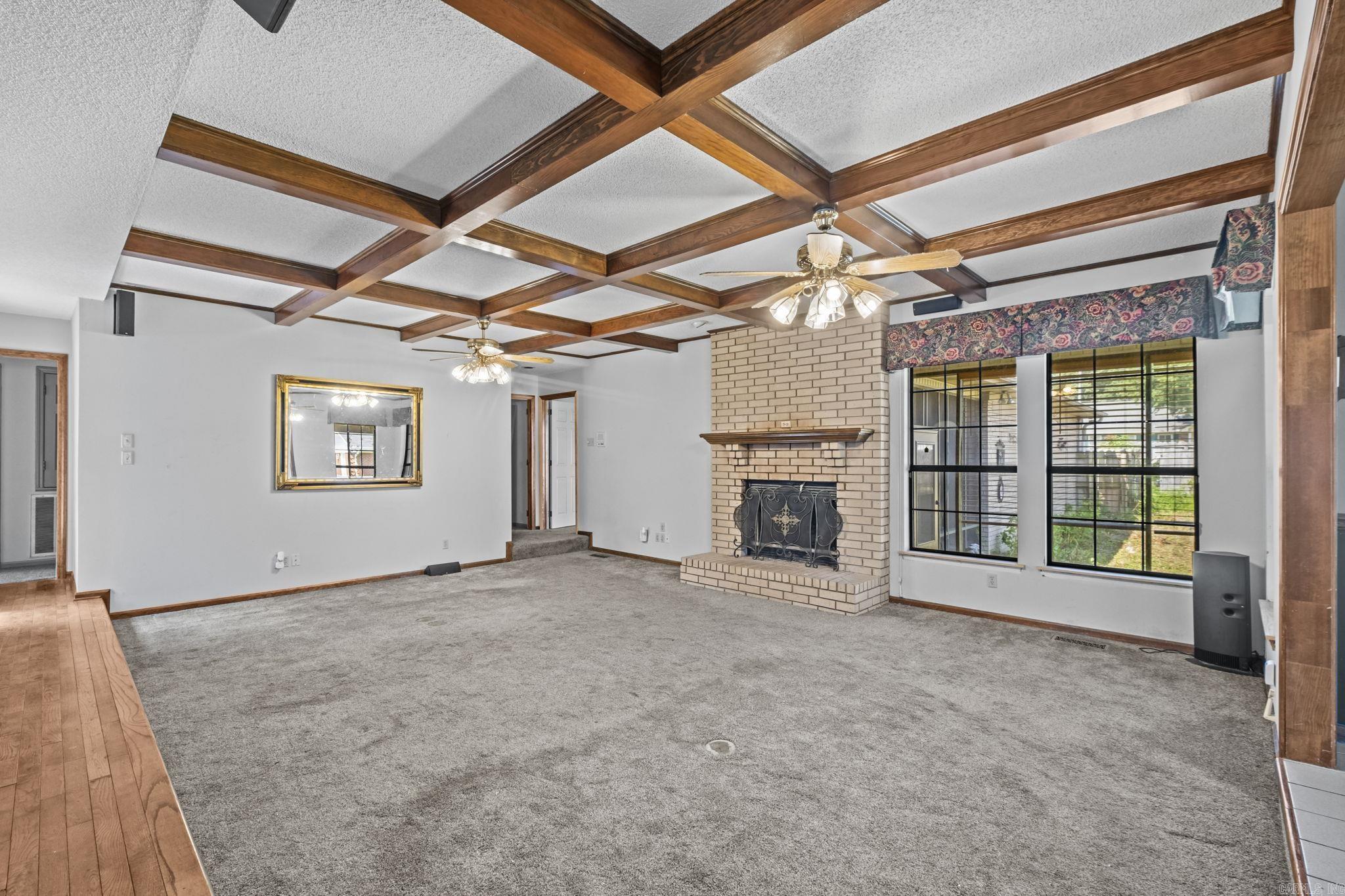 EAST MEADOW - Residential