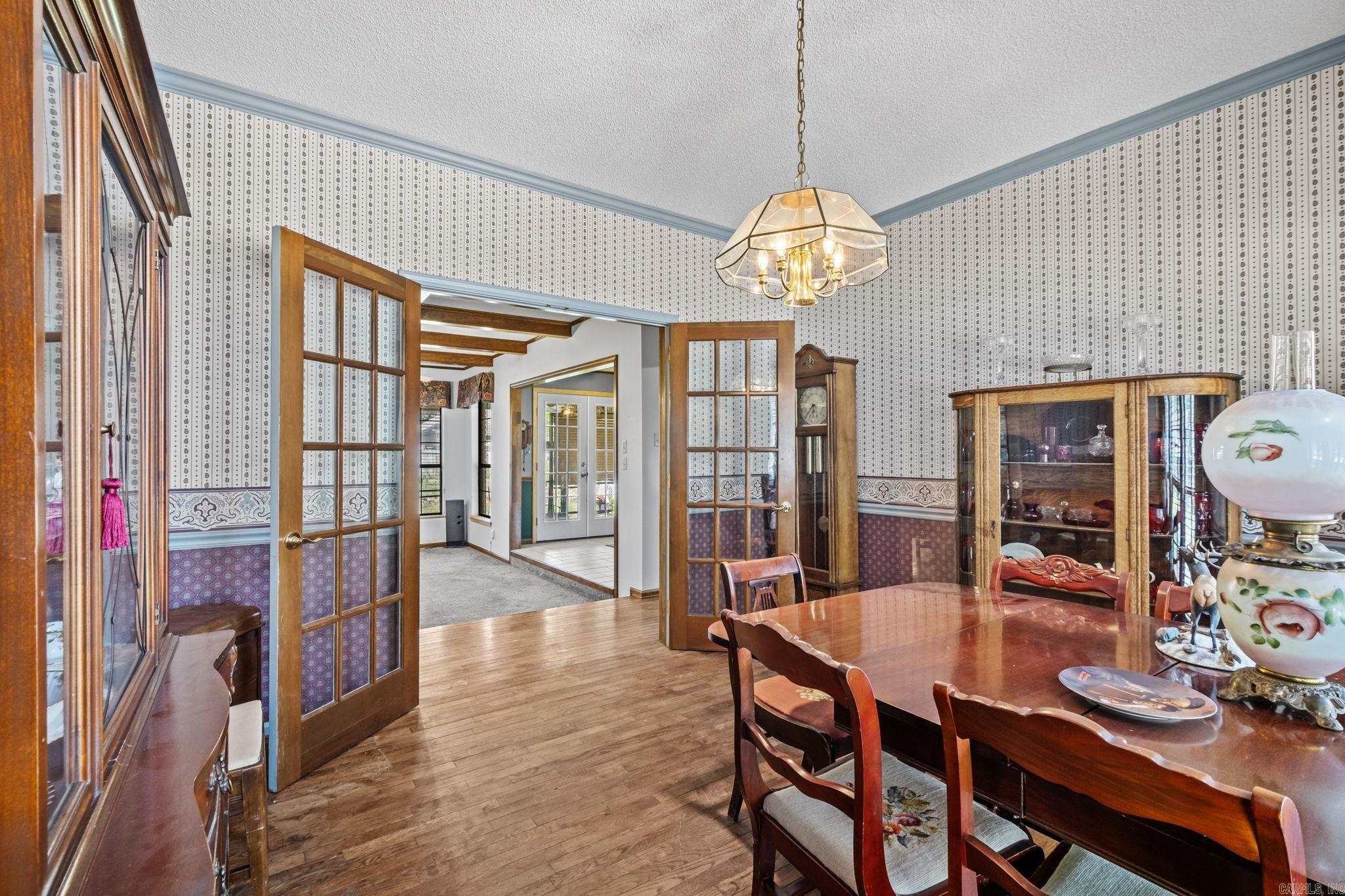 EAST MEADOW - Residential