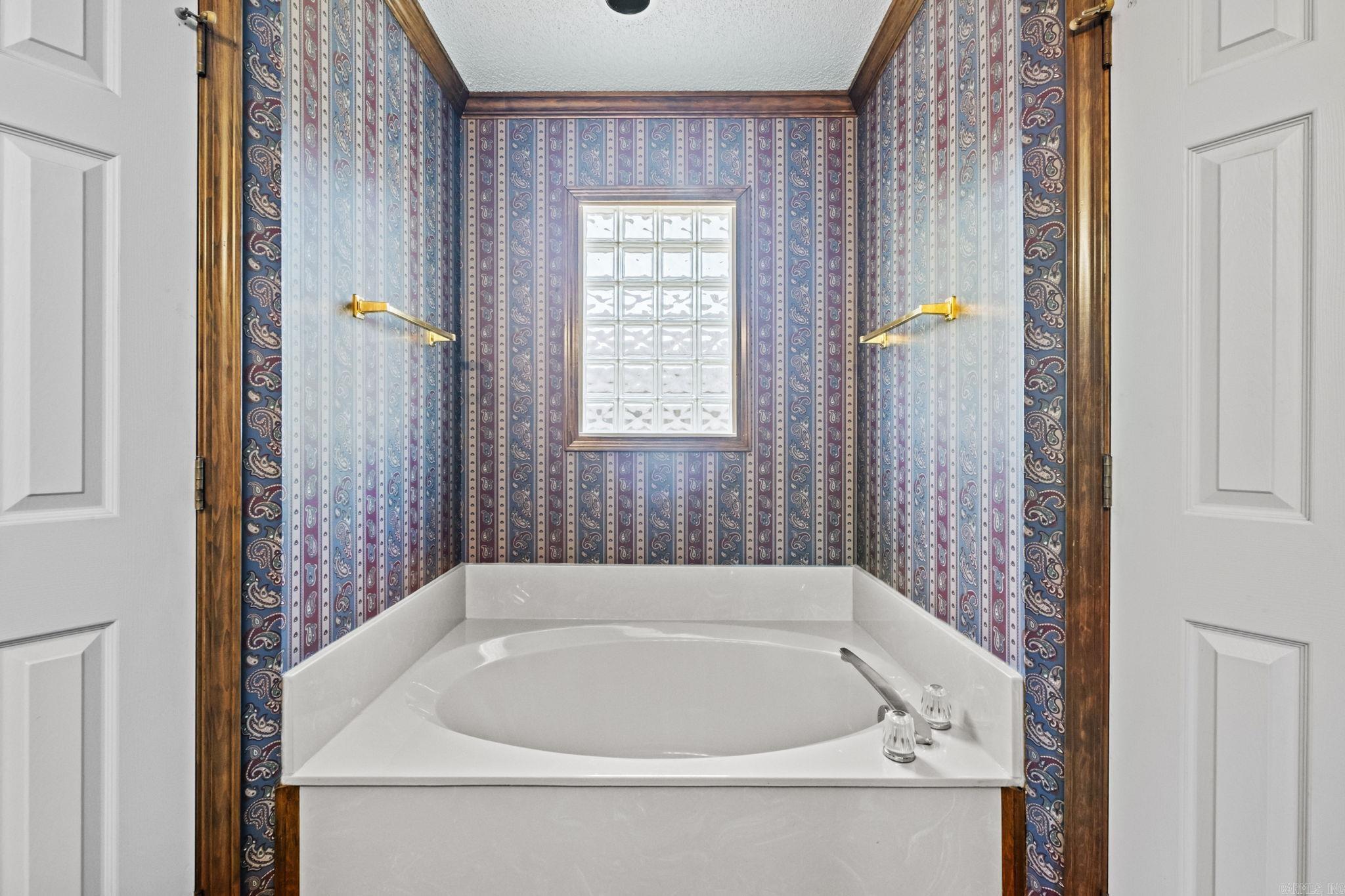 EAST MEADOW - Residential