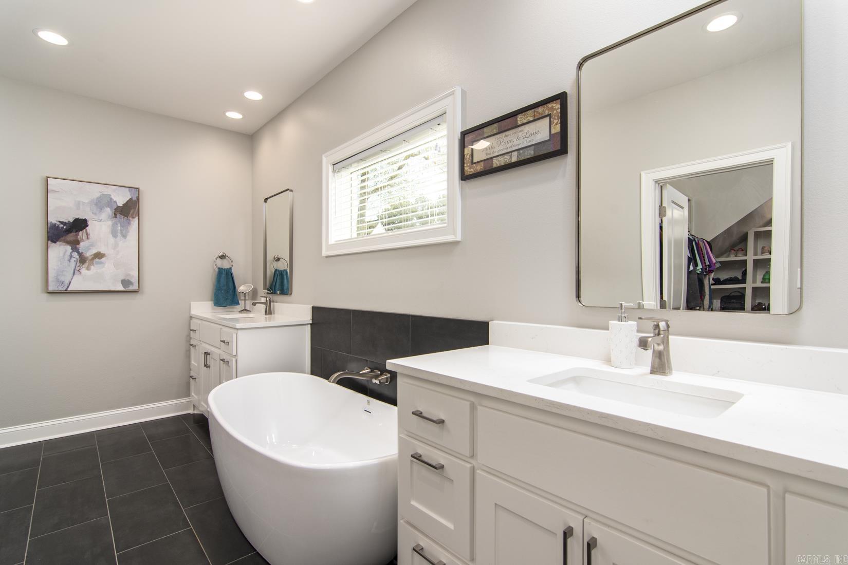 EDGEWOOD PARK - Residential