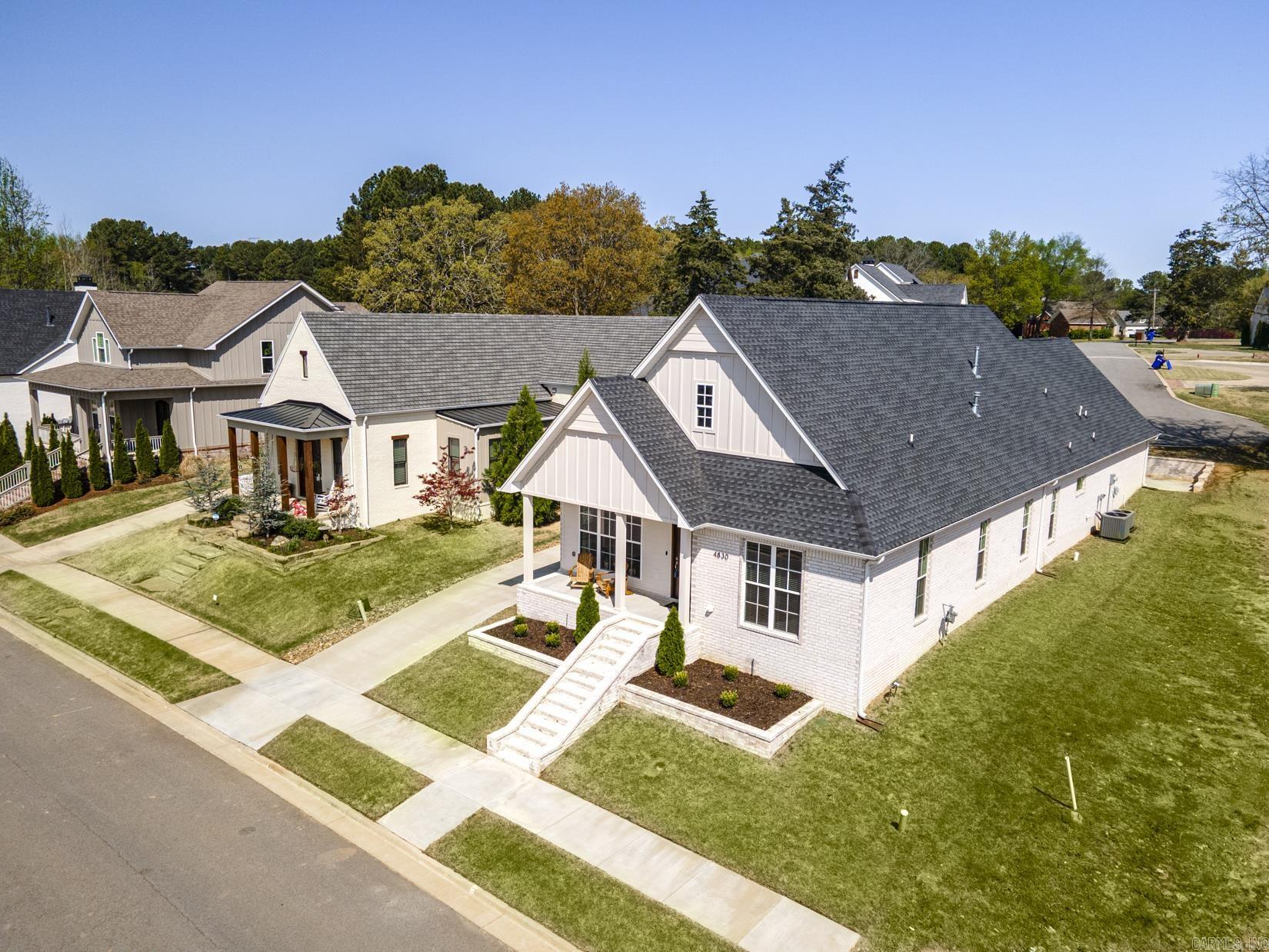 EDGEWOOD PARK - Residential