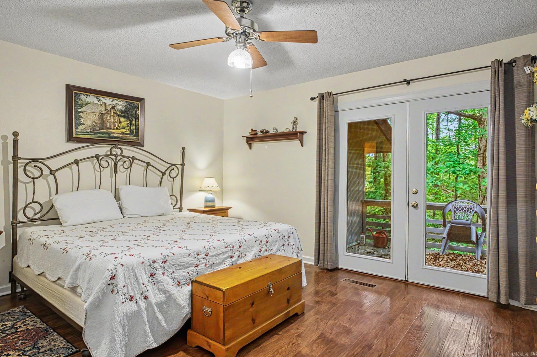 CORTEZ COURTS - Residential