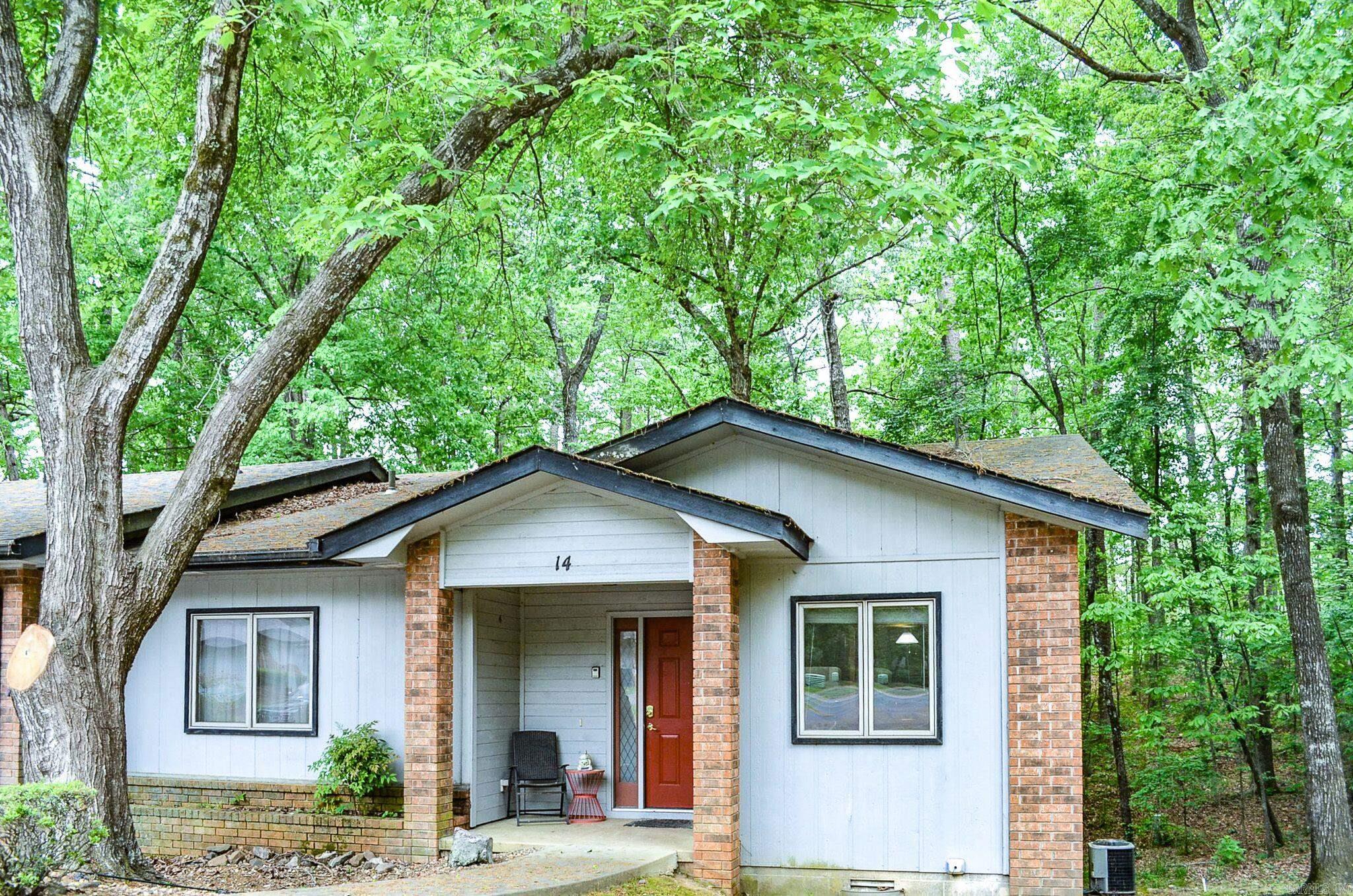 CORTEZ COURTS - Residential