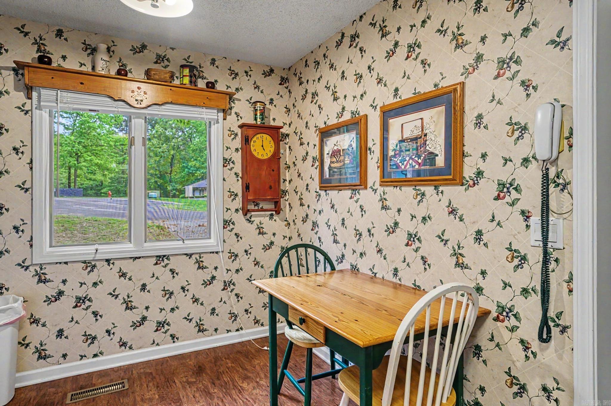 CORTEZ COURTS - Residential