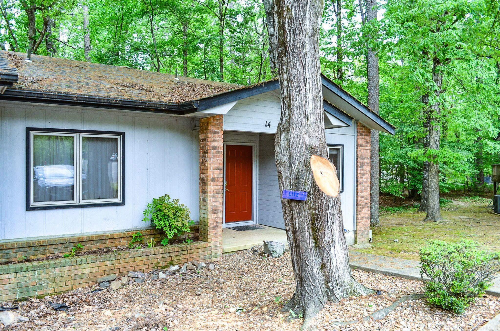 CORTEZ COURTS - Residential