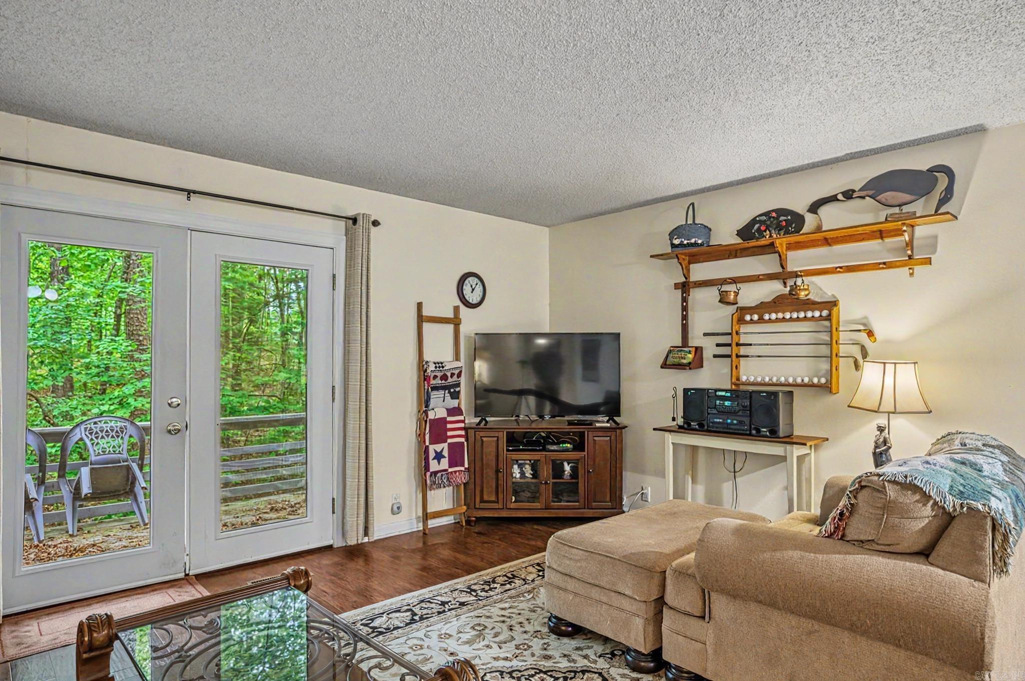 CORTEZ COURTS - Residential