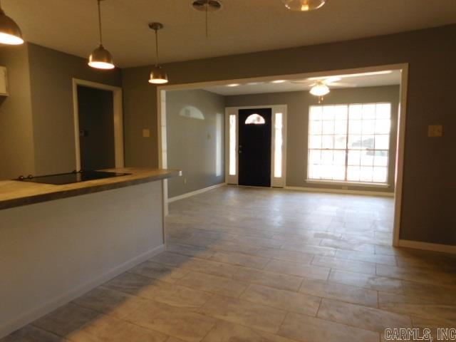 ARROW HEAD MANOR - Residential