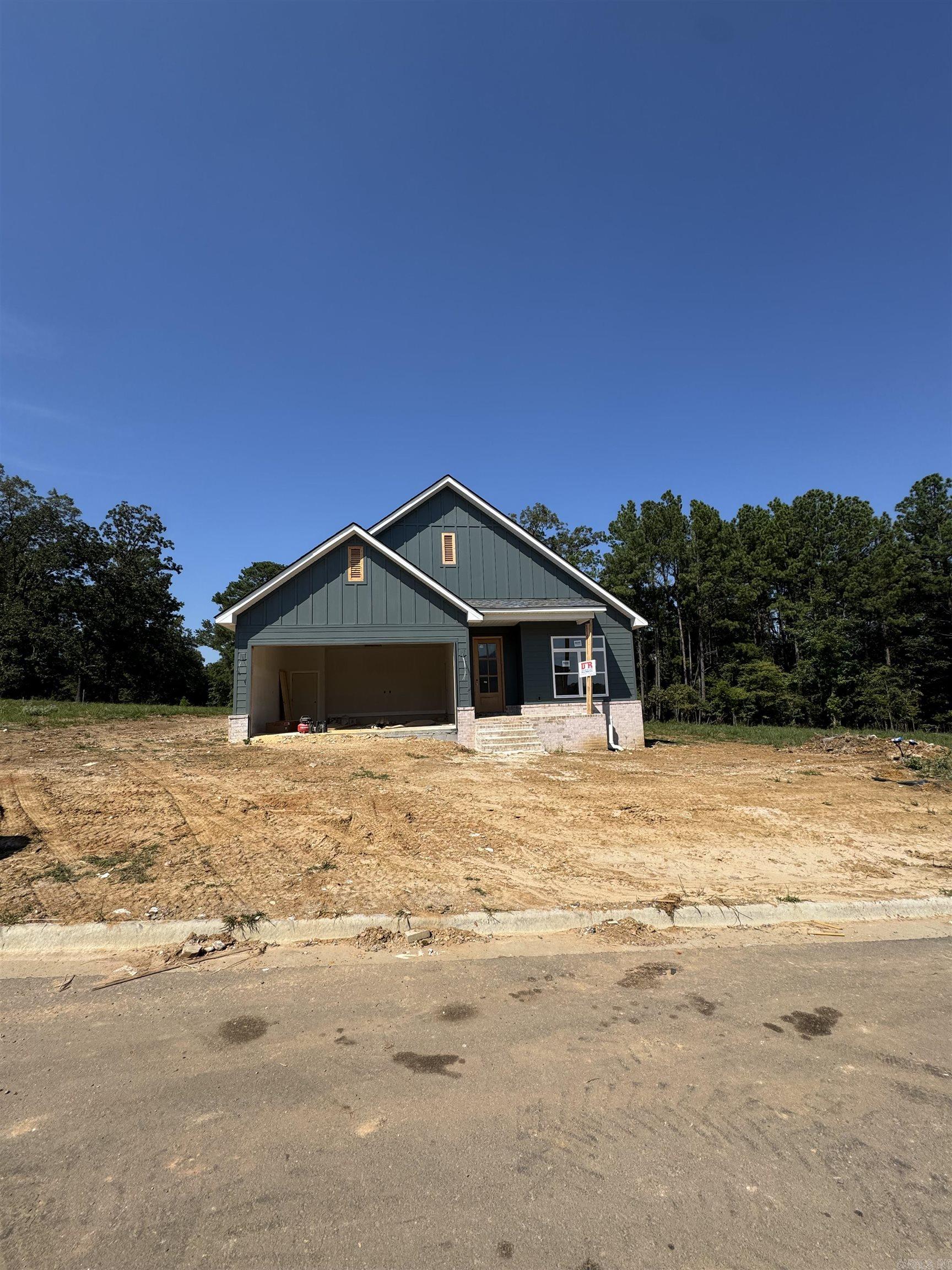 MIDTOWN BRYANT - Residential