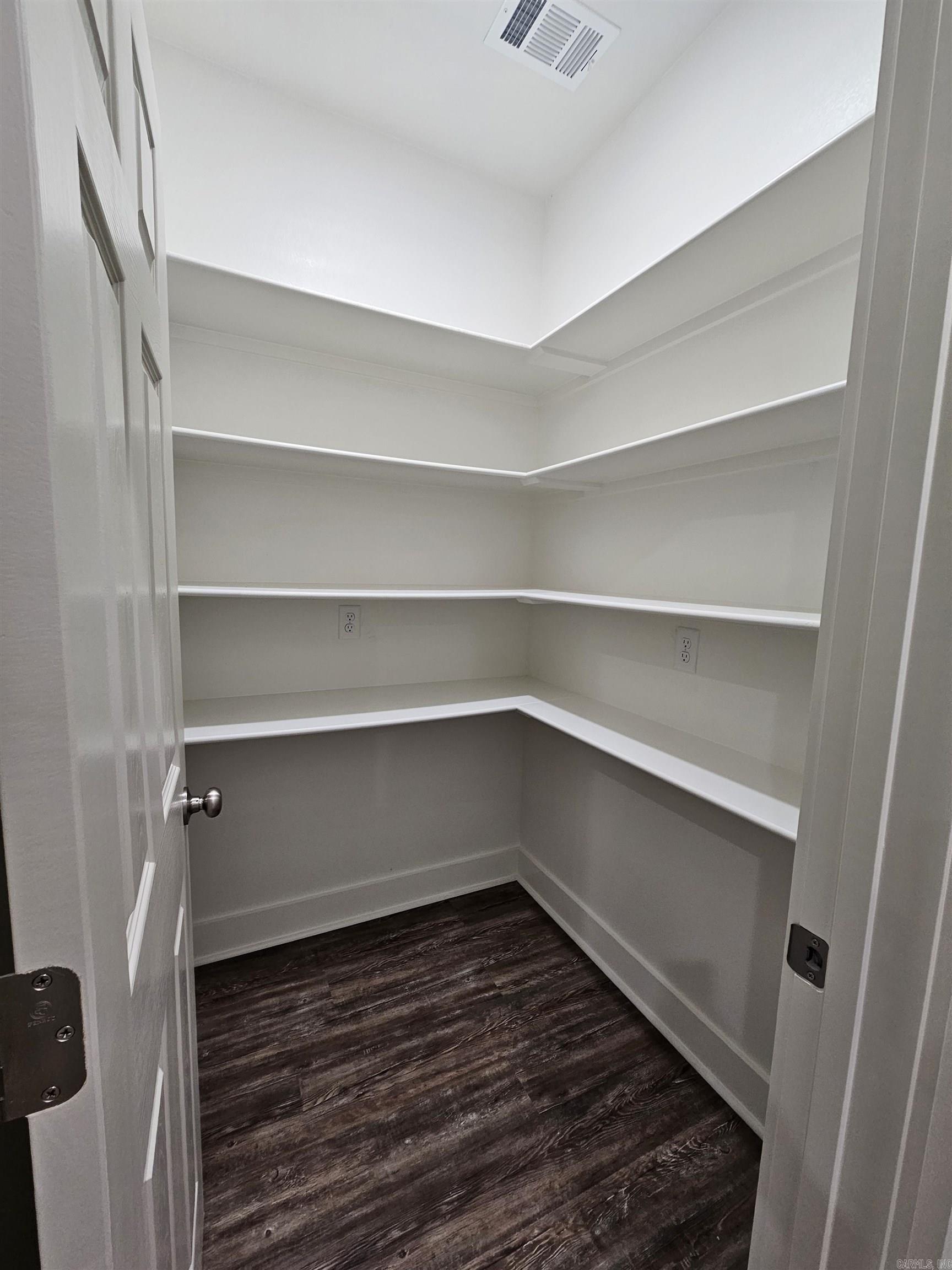 THORNBURG - Residential