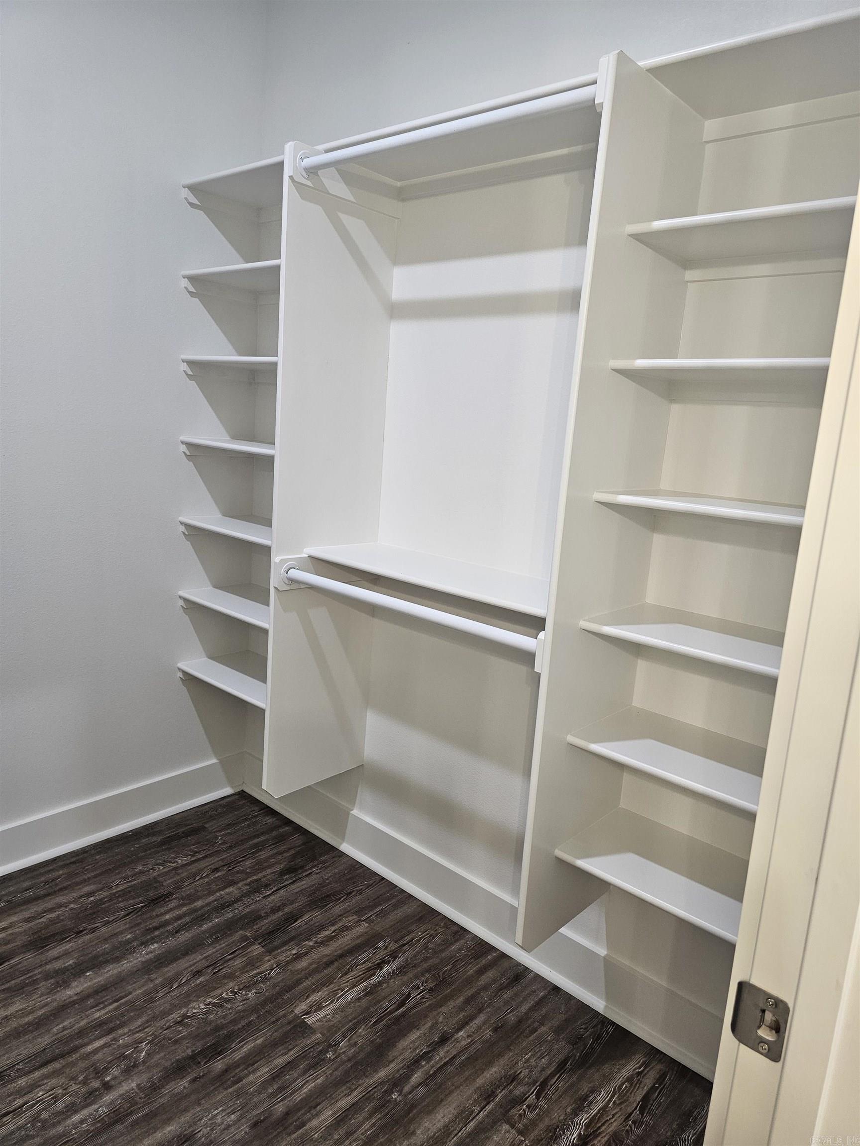 THORNBURG - Residential