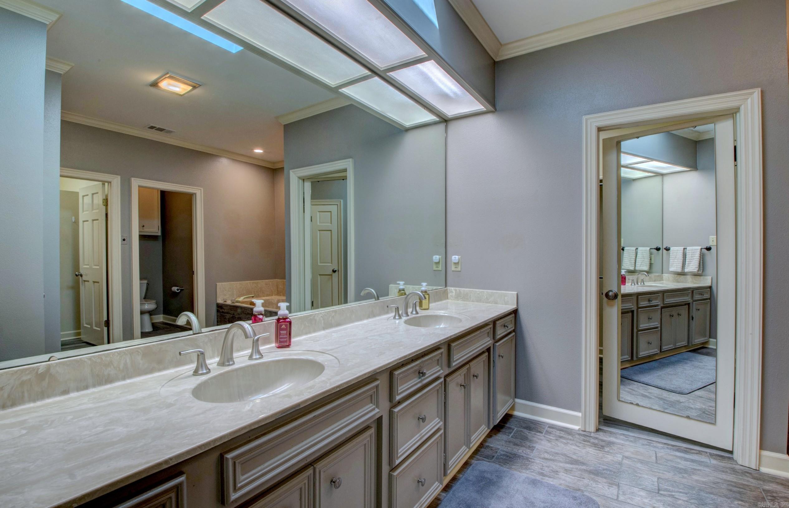 PLEASANT VALLEY MANOR - Residential