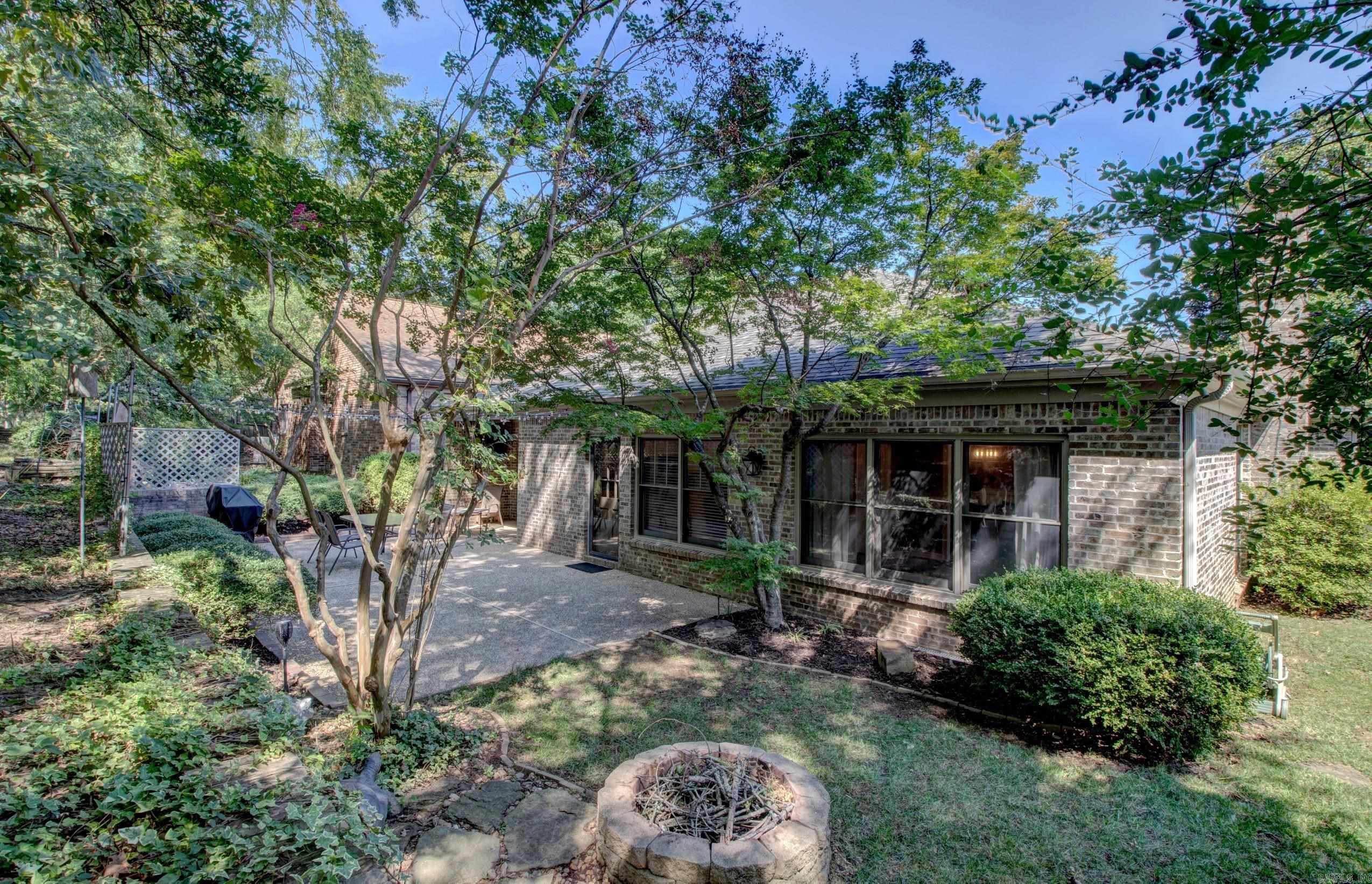PLEASANT VALLEY MANOR - Residential