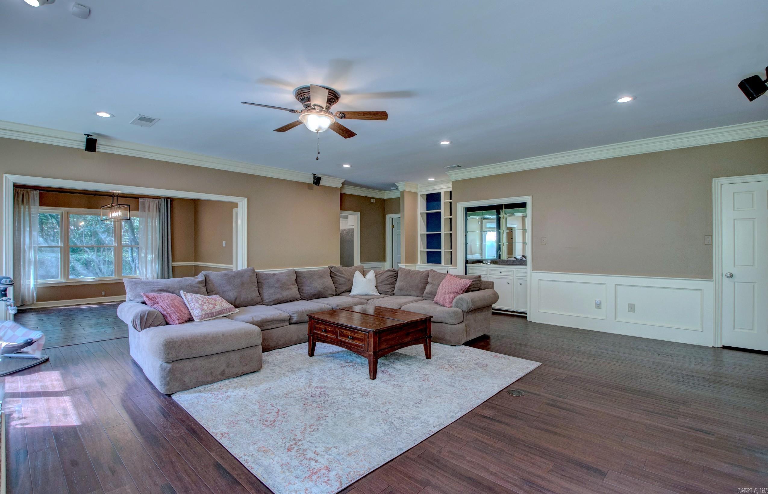 PLEASANT VALLEY MANOR - Residential